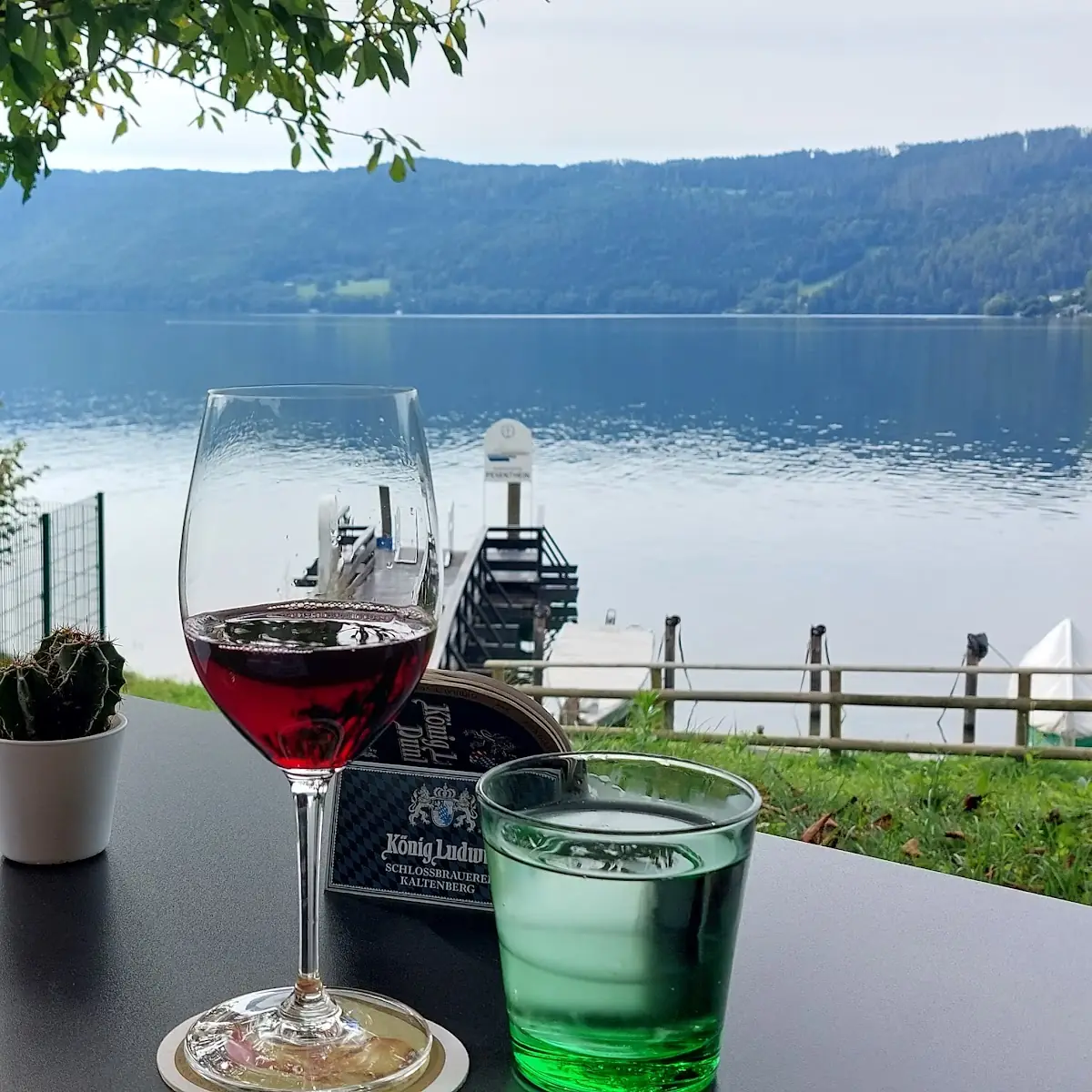 Rotwein Und Bier