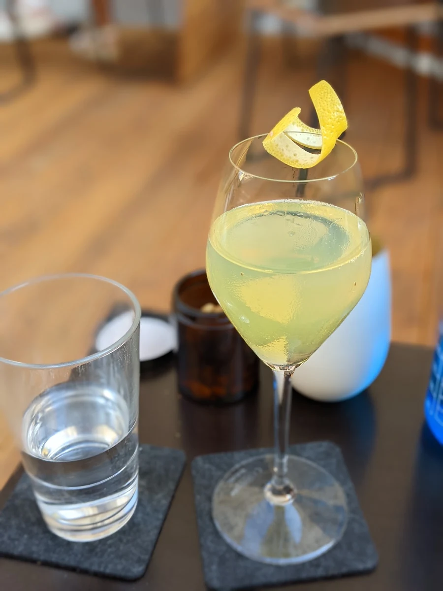 Bitterschön Lemon Spritz