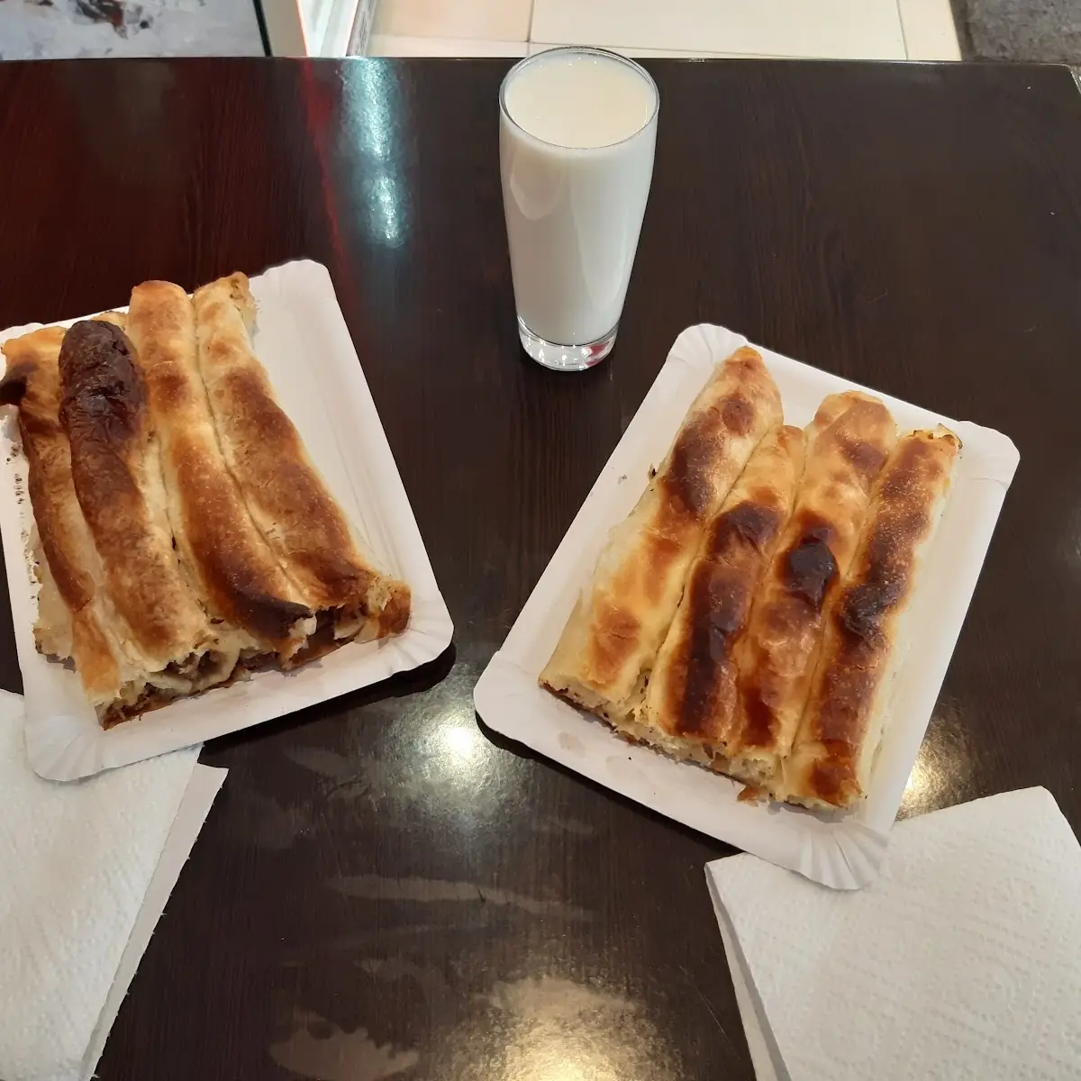 Burek I Sirnica I Domaći Jogurt