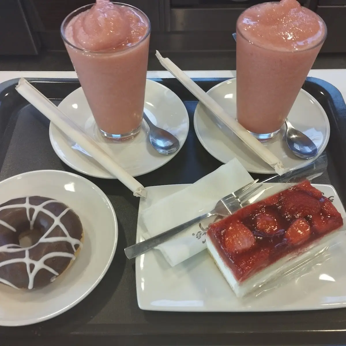 Erdbeer Bitte Milch Schnitte Schoko Donut
