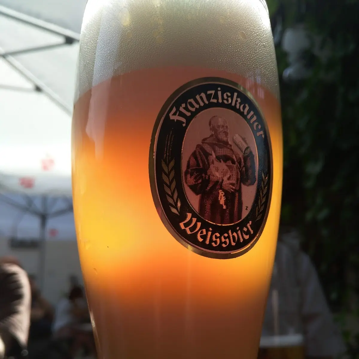 Franziskaner Fängt Die Sonne