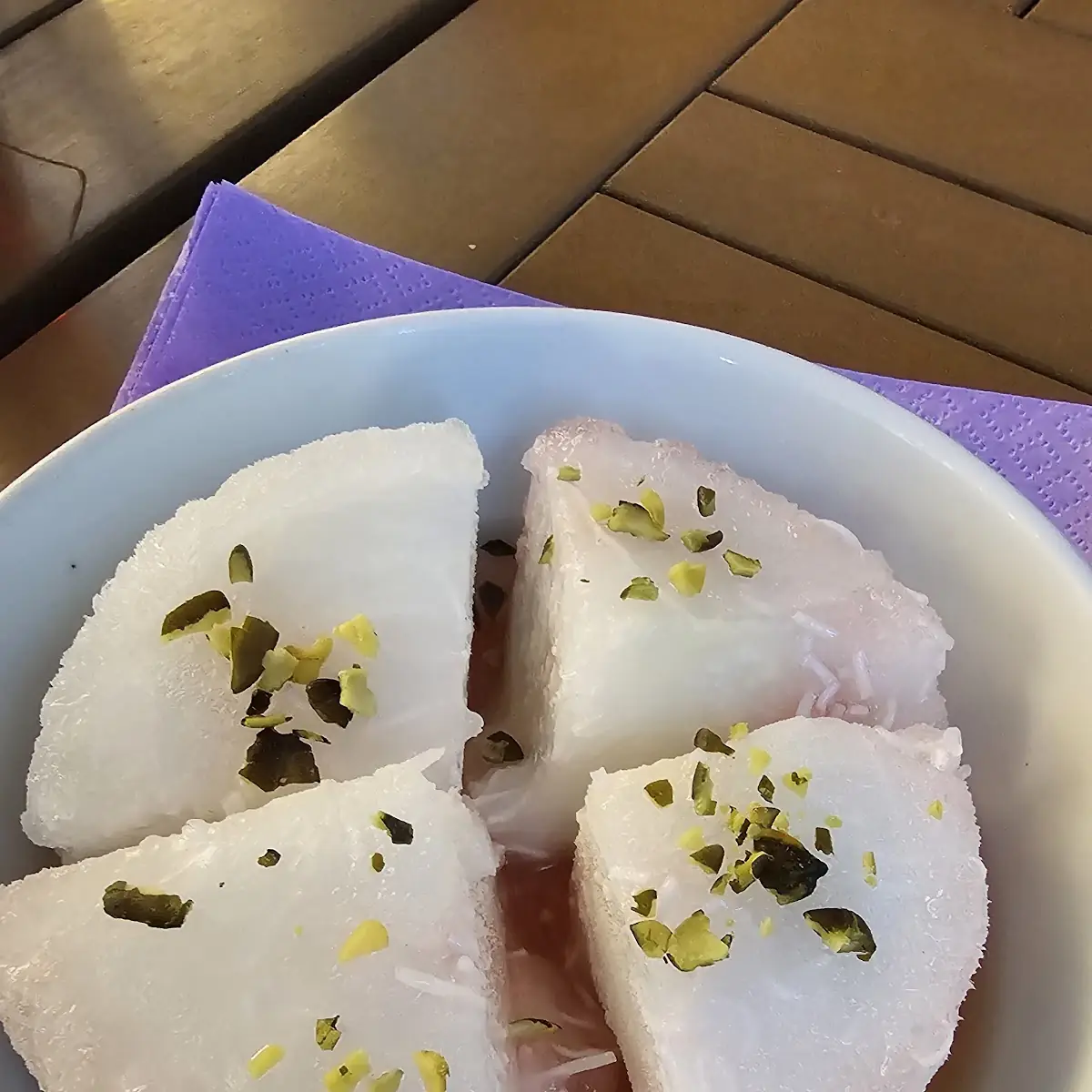 Faloodeh - Persisches Rosenwasser Eis Mit Glasnudeln
