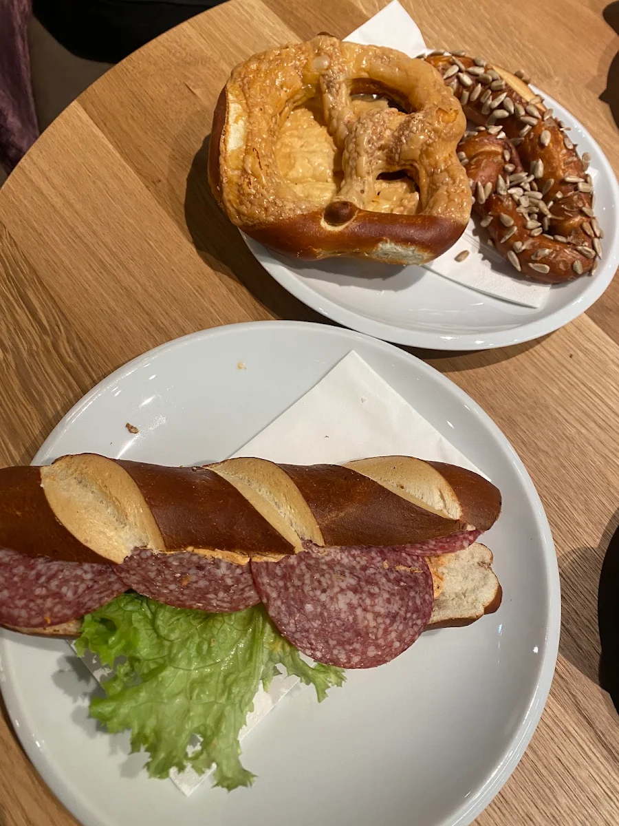 Pretzel Vari