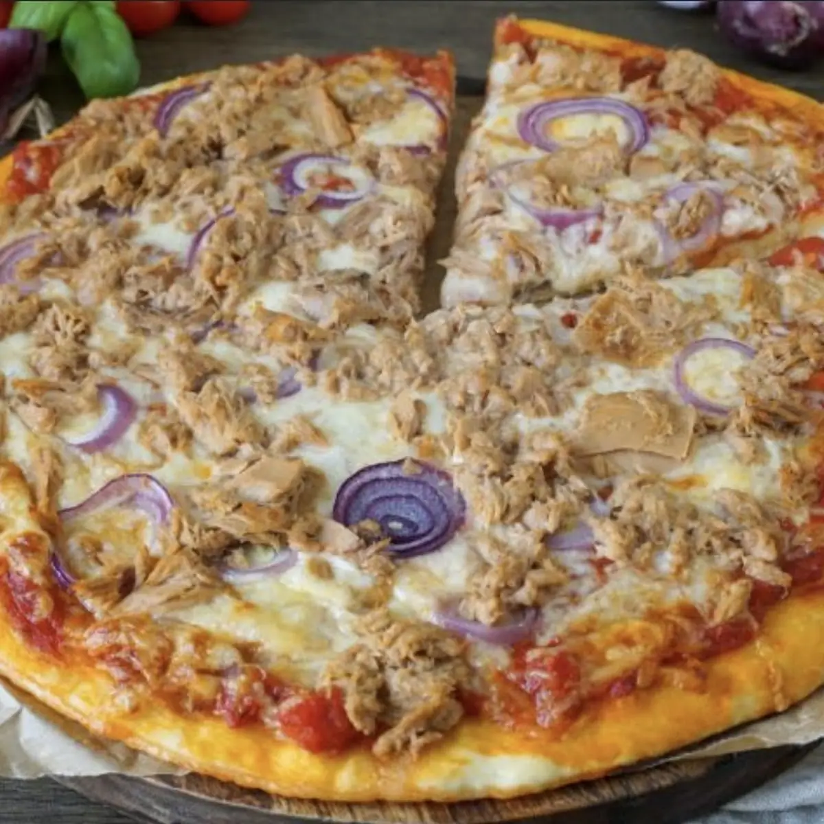 Pizza Tonno, Pizzeria Amici