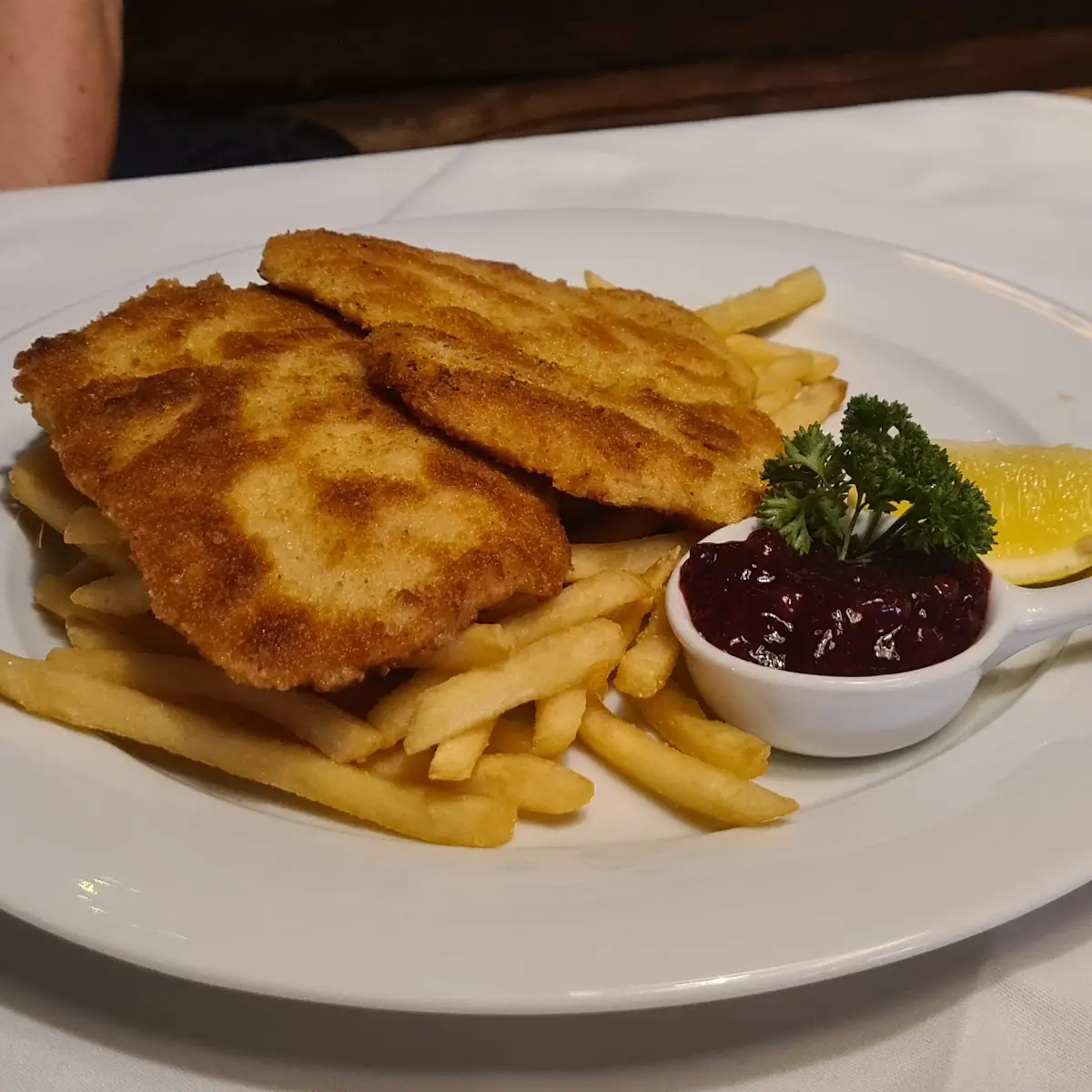 Schnitzel Paniert Pommes Frites