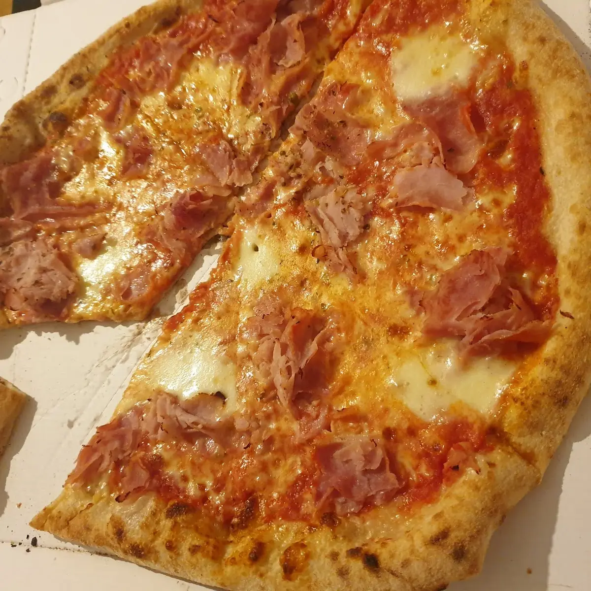 Pizza Margherita Schinken