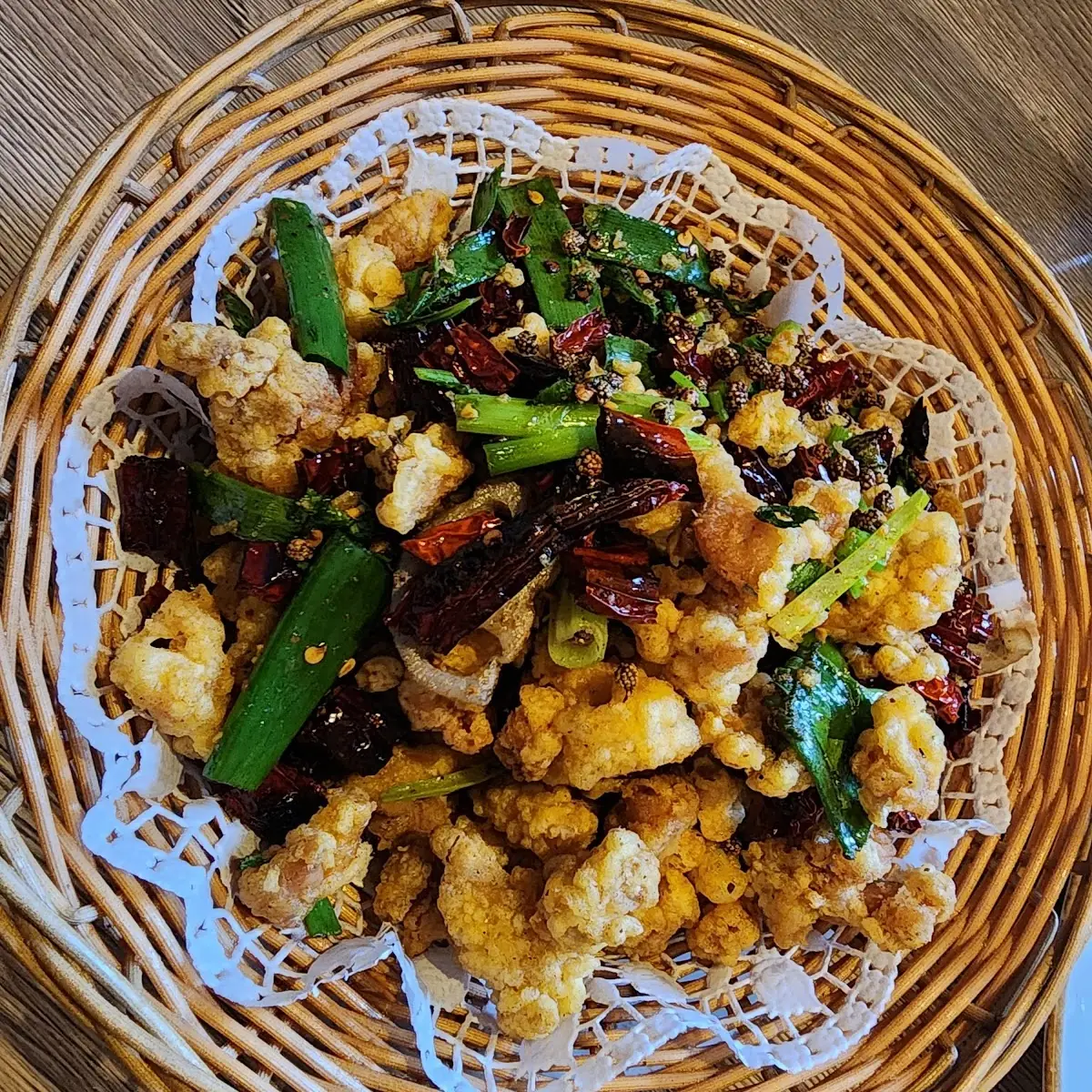Knuspriges Chilli-huhn Nach Chongqing-art