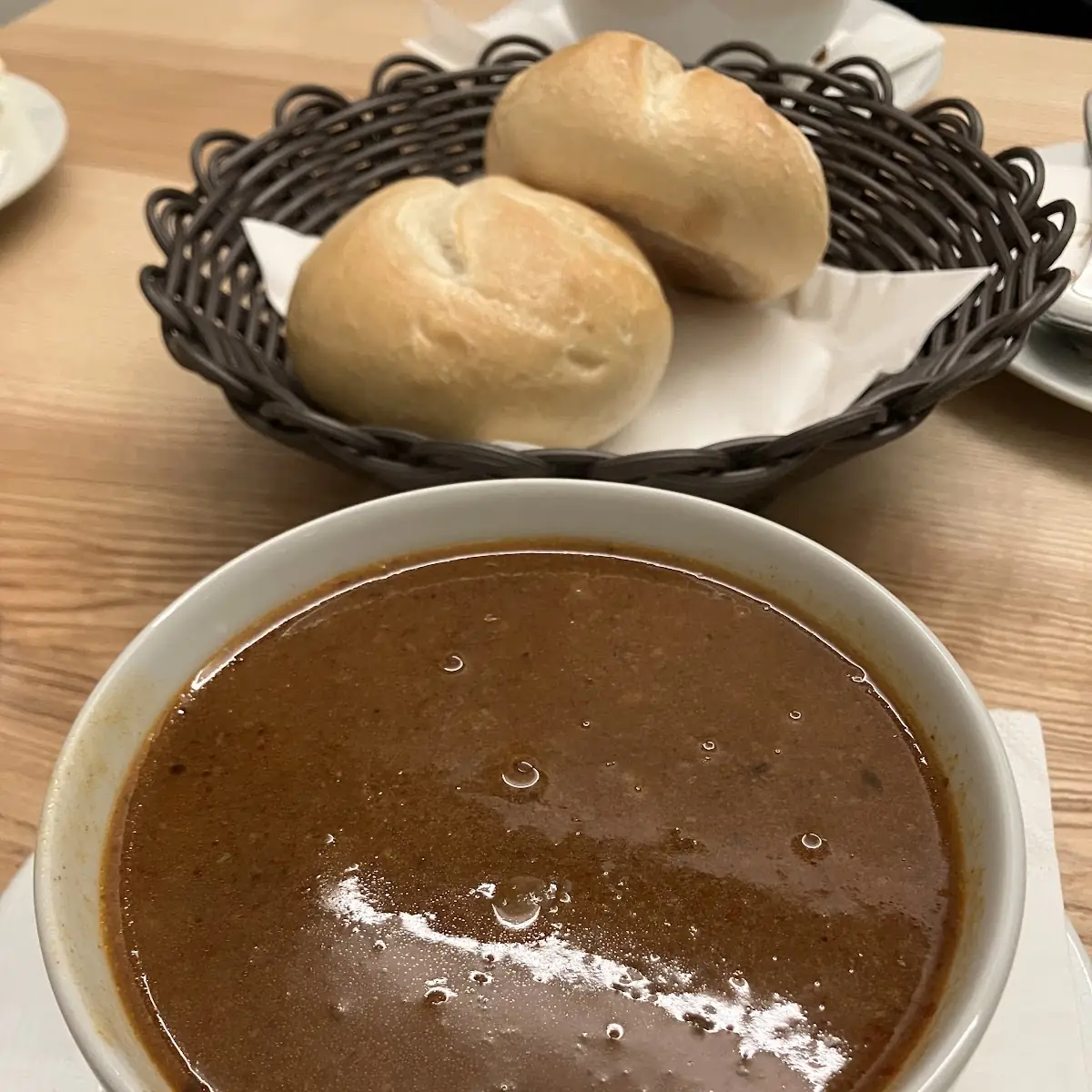 Ungarische Gulaschsuppe