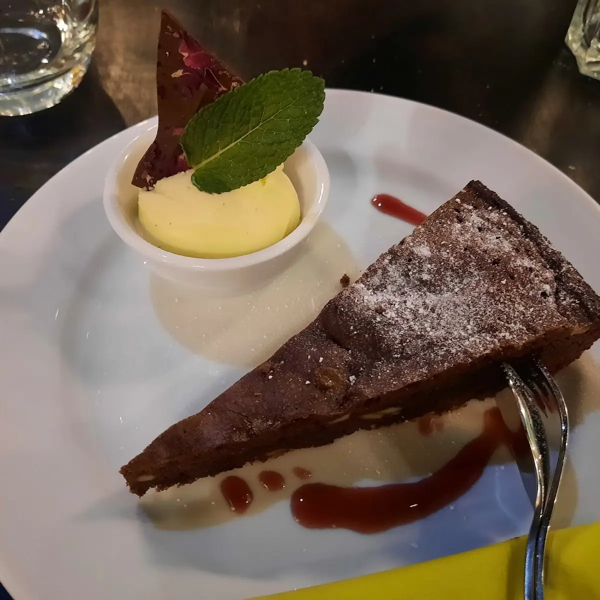 Tonkabohnen Brownie