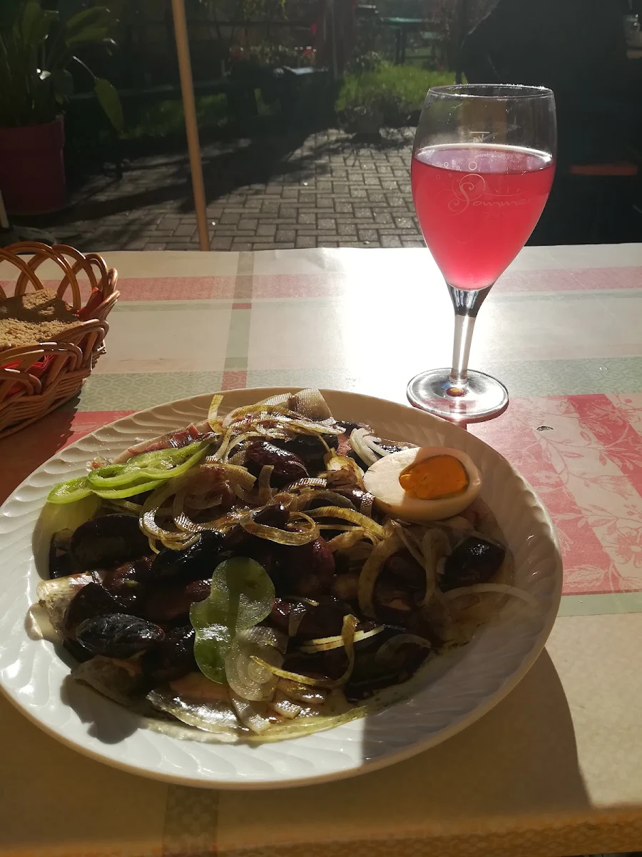 Brettljause Mit Käferbohnensalat