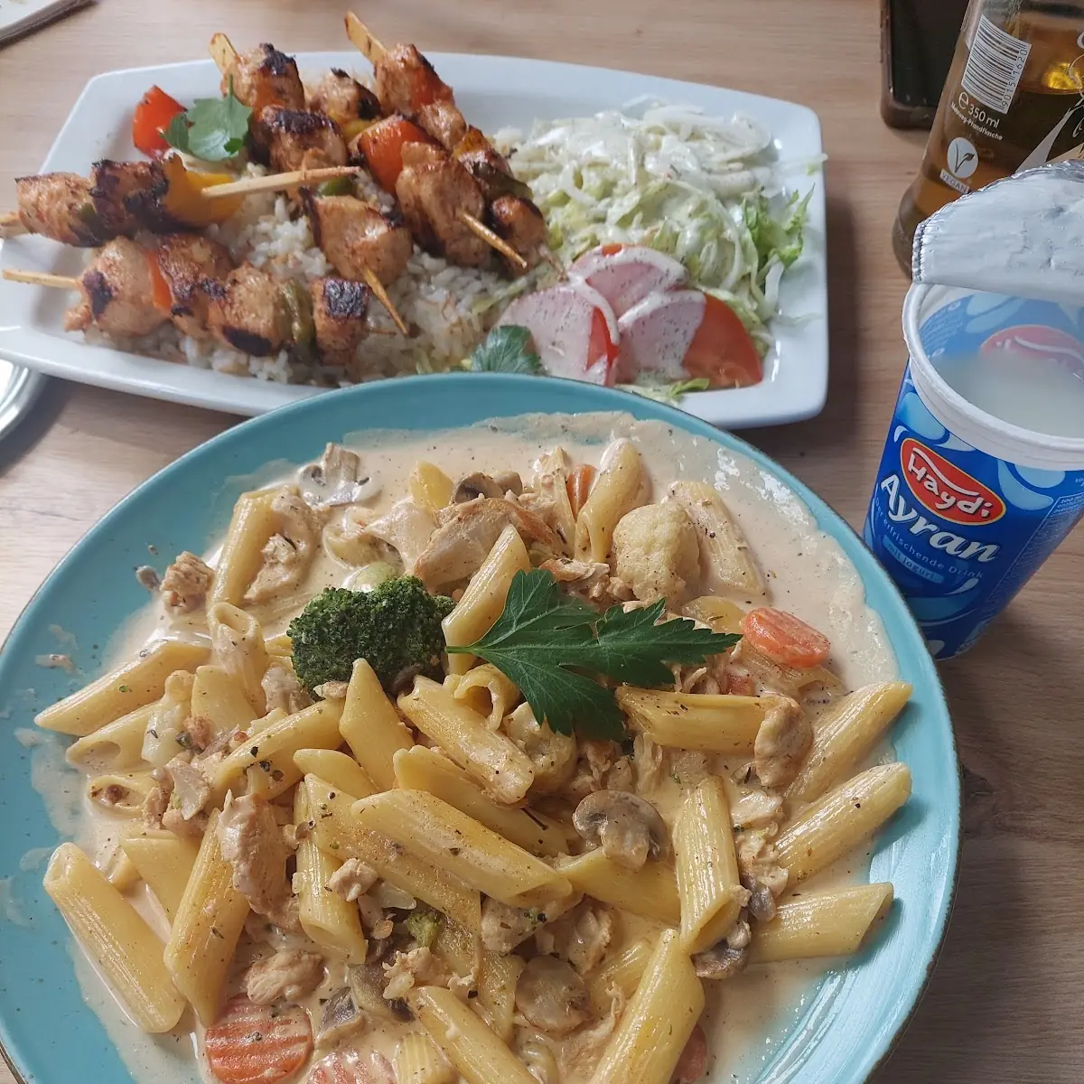 Pennen Mit Hühnchen U Gemüse In Rahmsauce