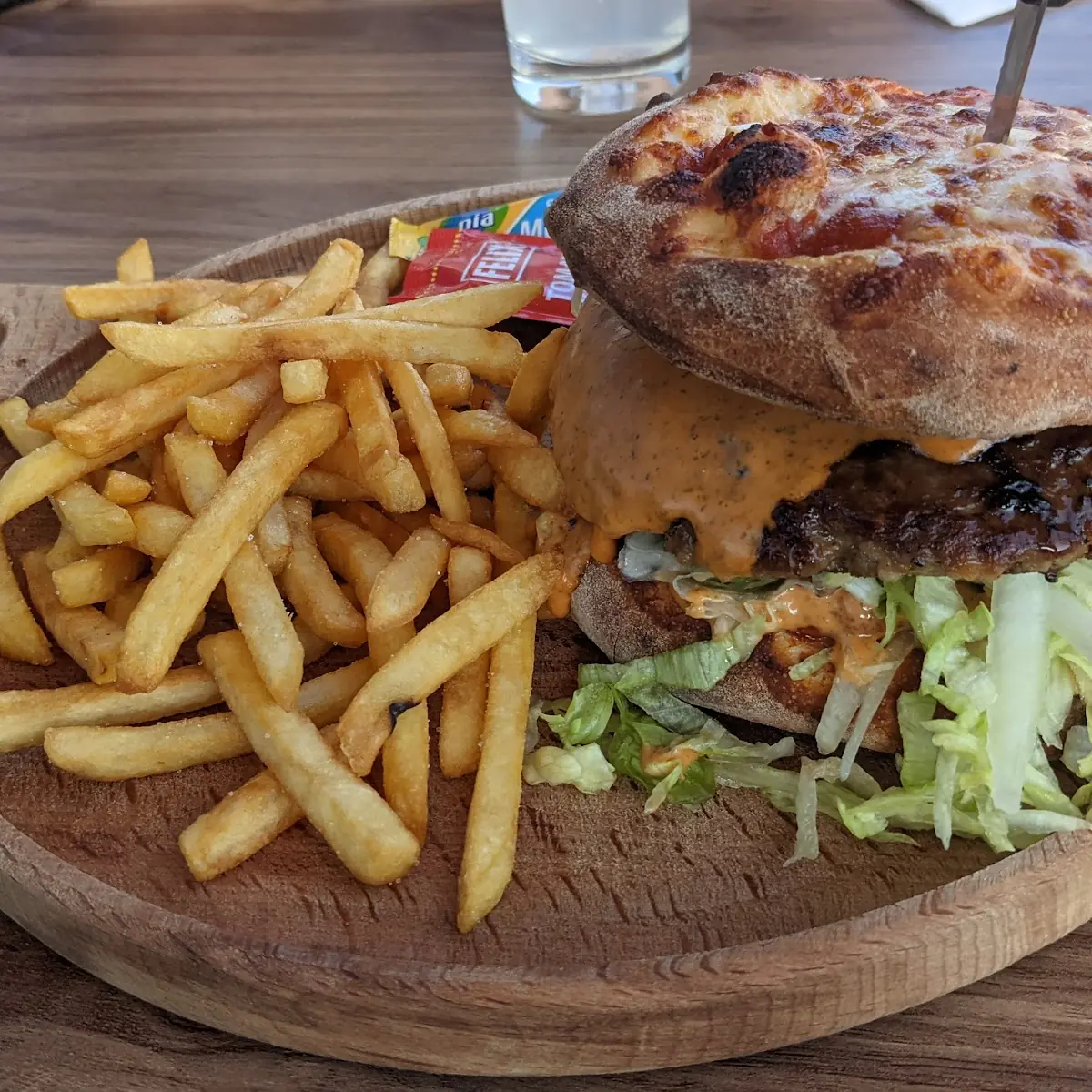 Royal Burger Menü
