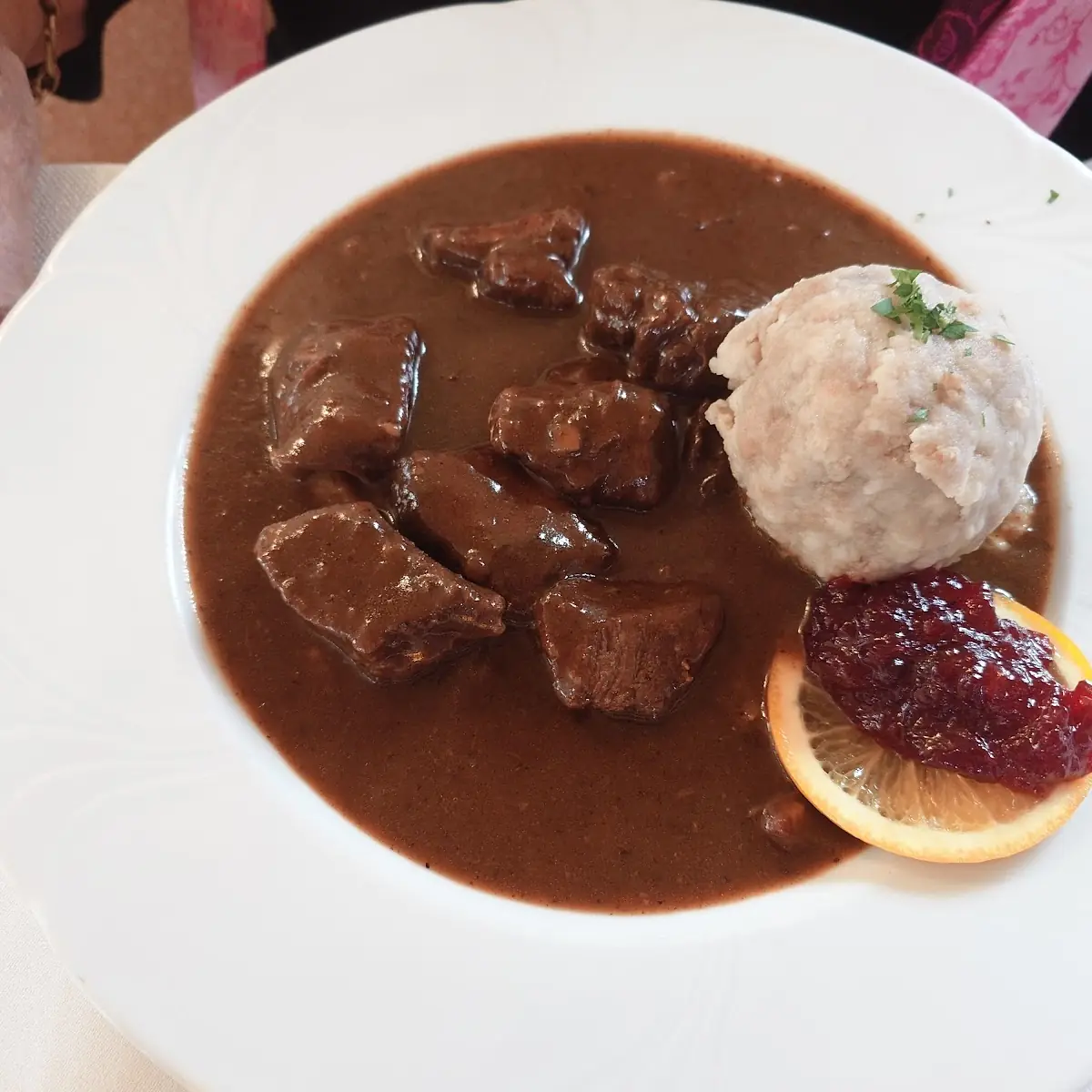 Hirschgulasch
