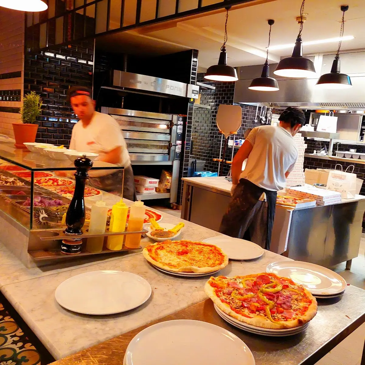 Mehr Pizza