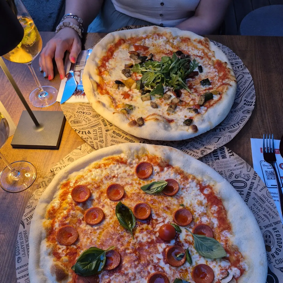 Pizza Prosciutto Pizza Margherita