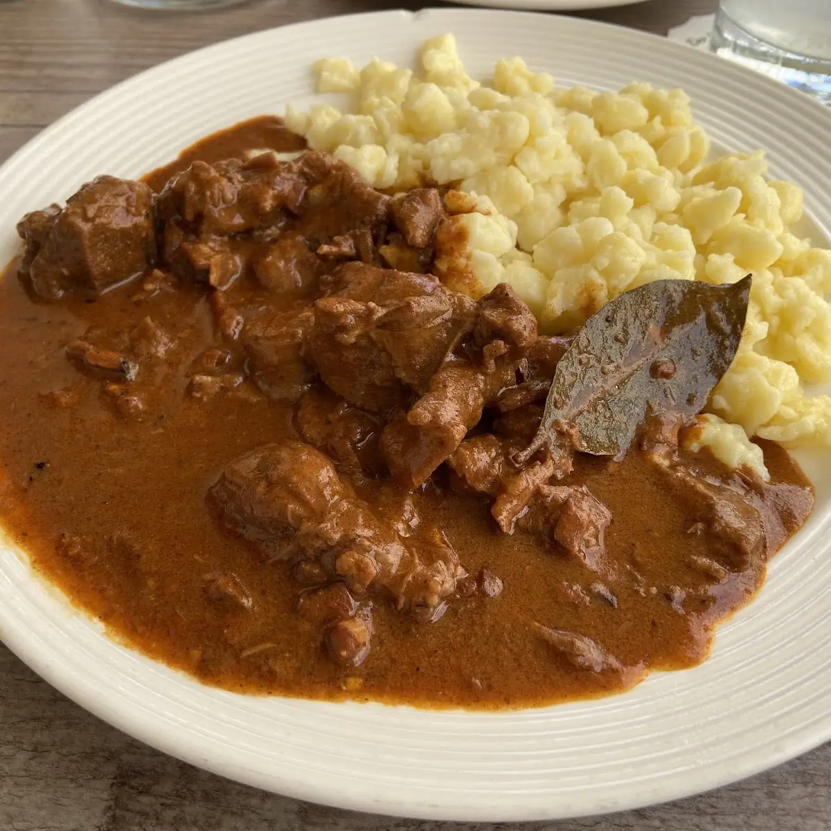 Gulasch Und Knödel