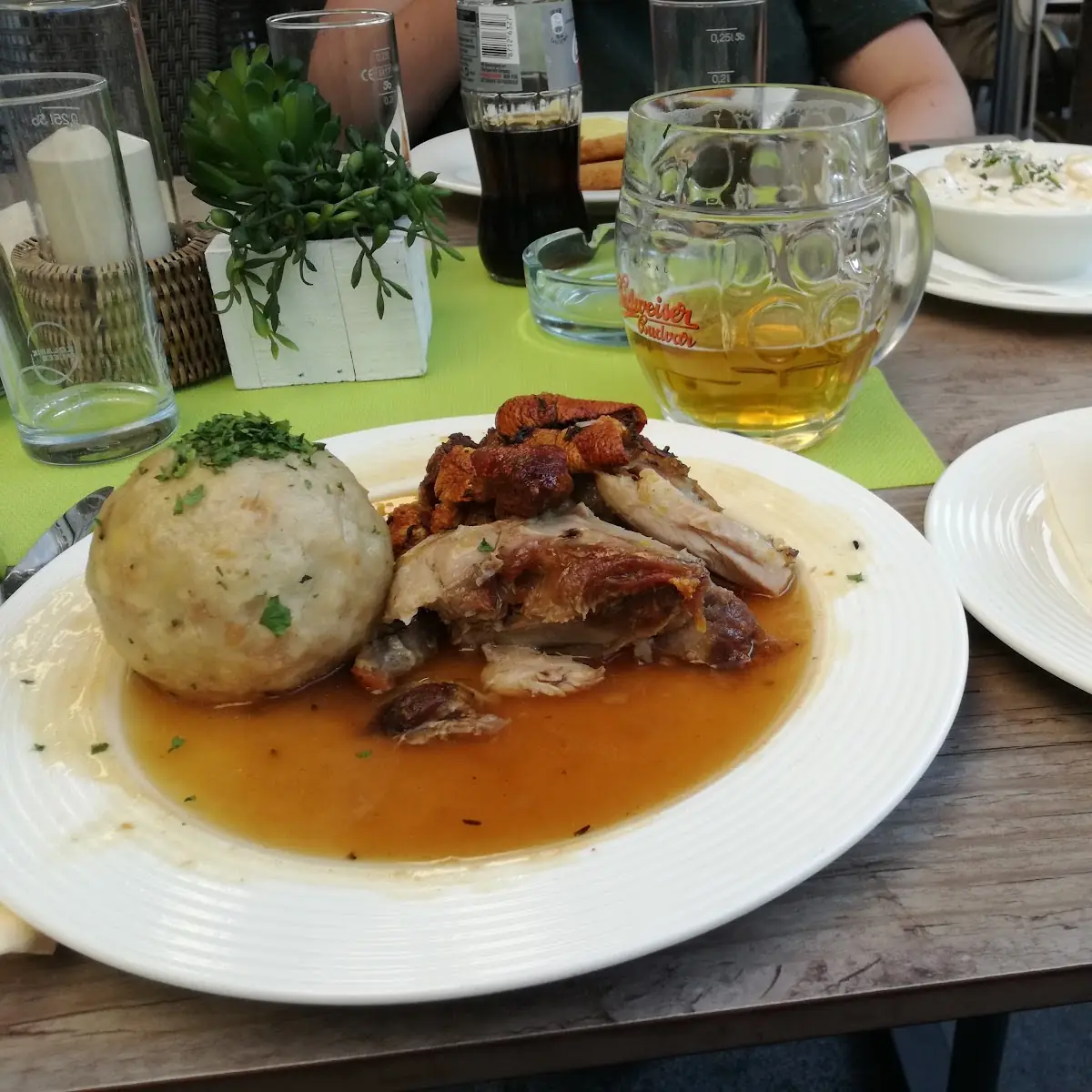 Spanferkelstelze