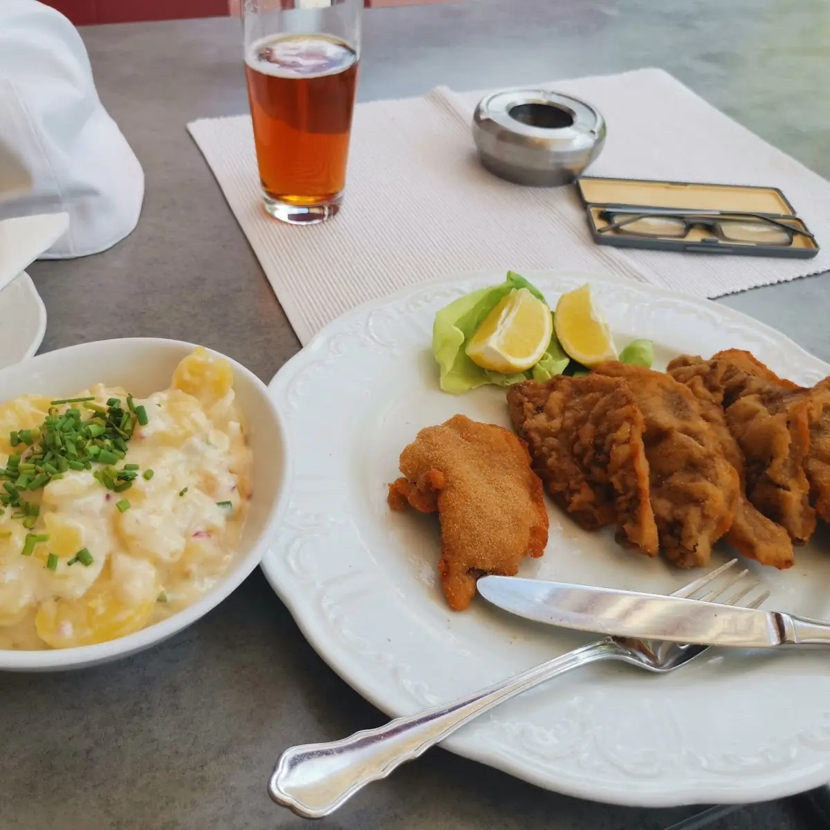 Leber Gebacken Mit Erdäpfel-mayonnaise Salat