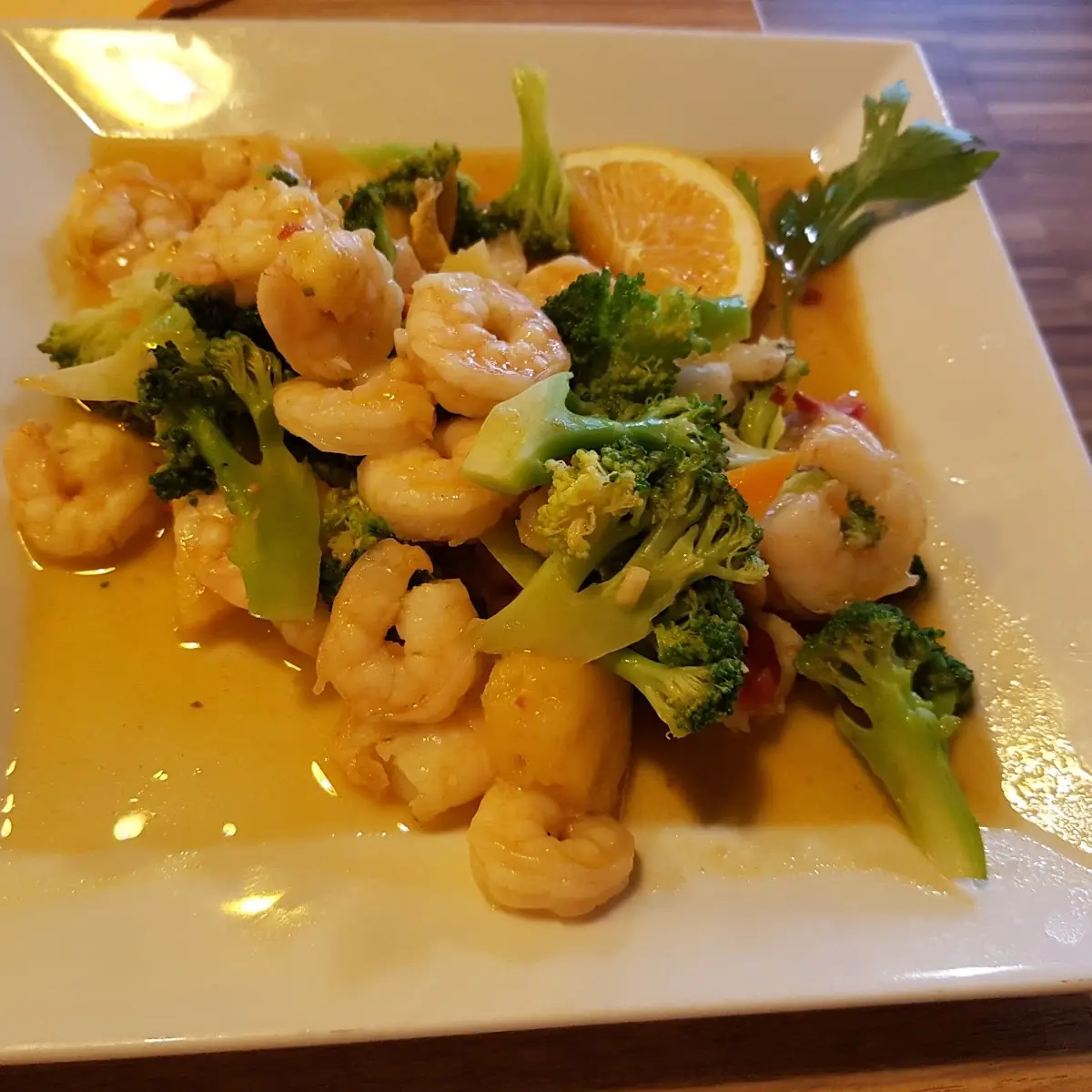 Fried Shrimps with Broccoli