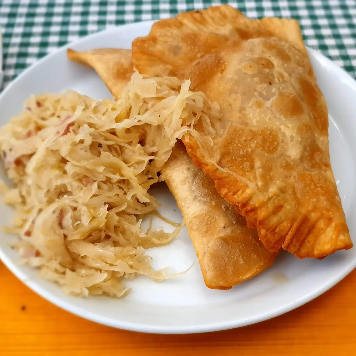 Gefullte Krapfen Mit Kraut, Berggasthof Huggenberg