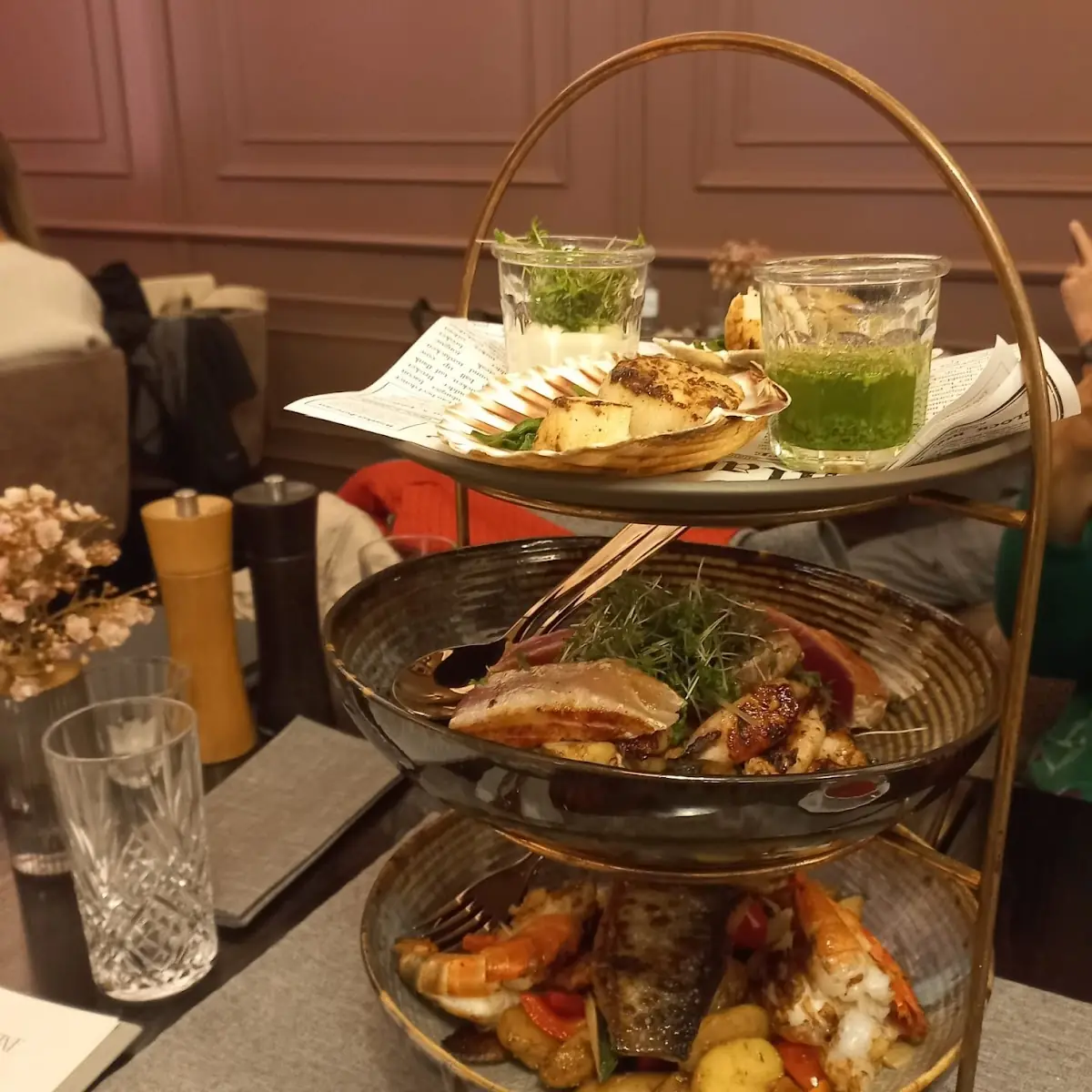 Fisch Etagere