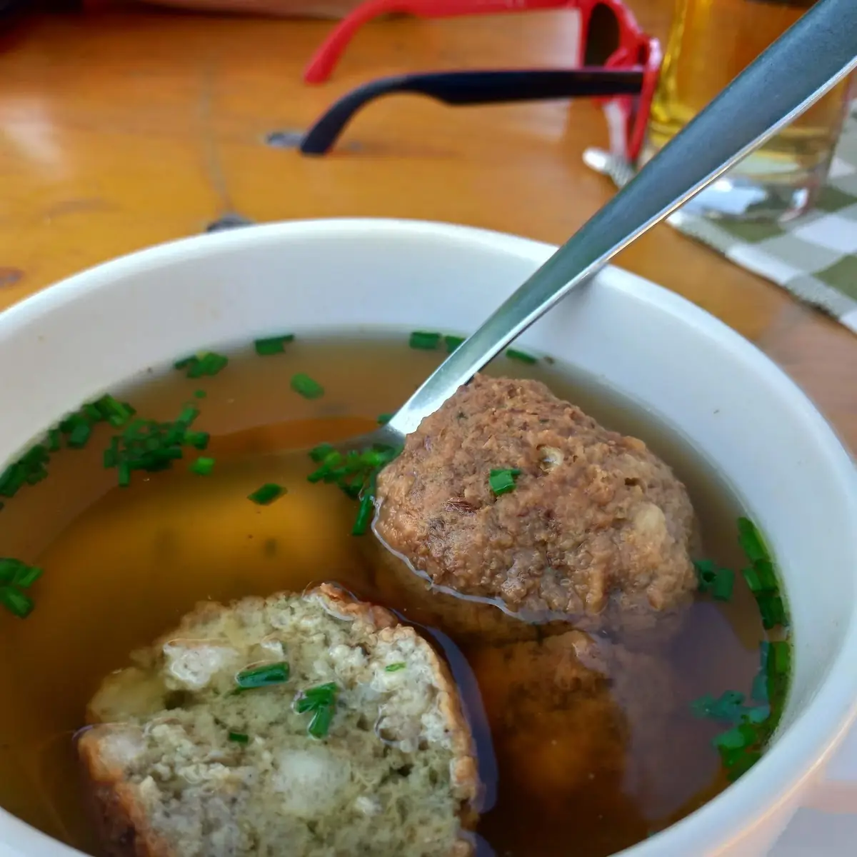 Leberknödelsuppe