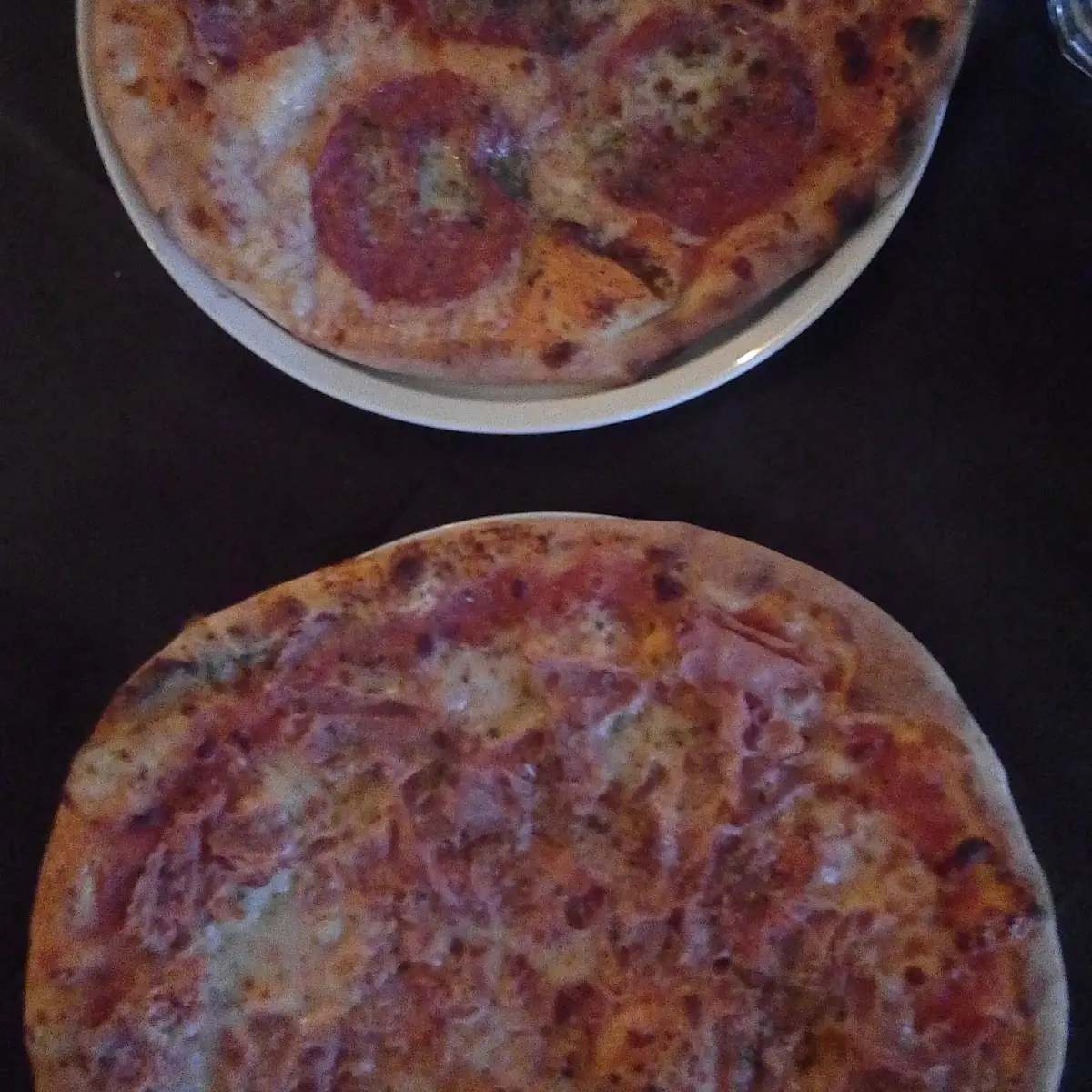 Schinken Und Salami Pizza