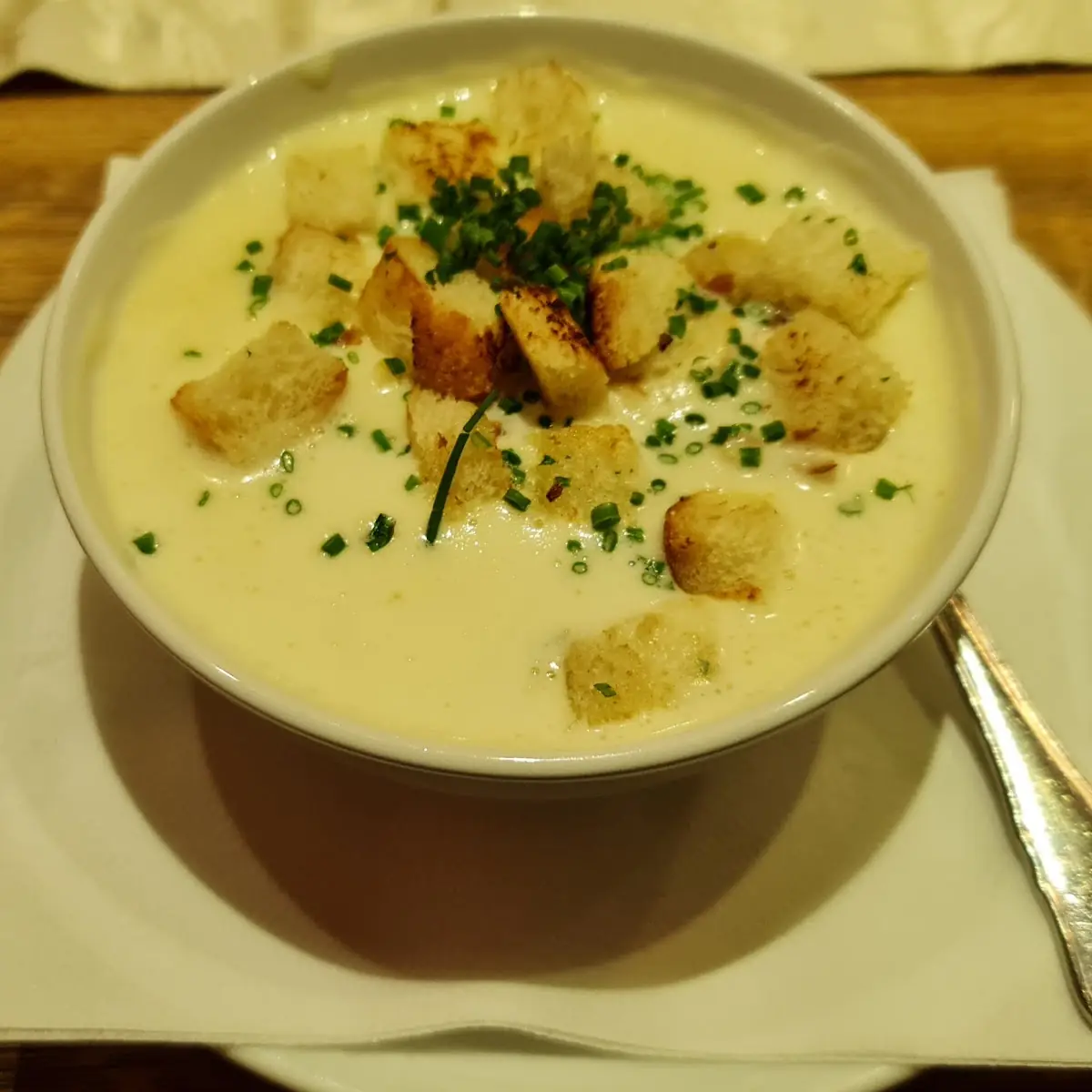 Knoblauchrahmsuppe