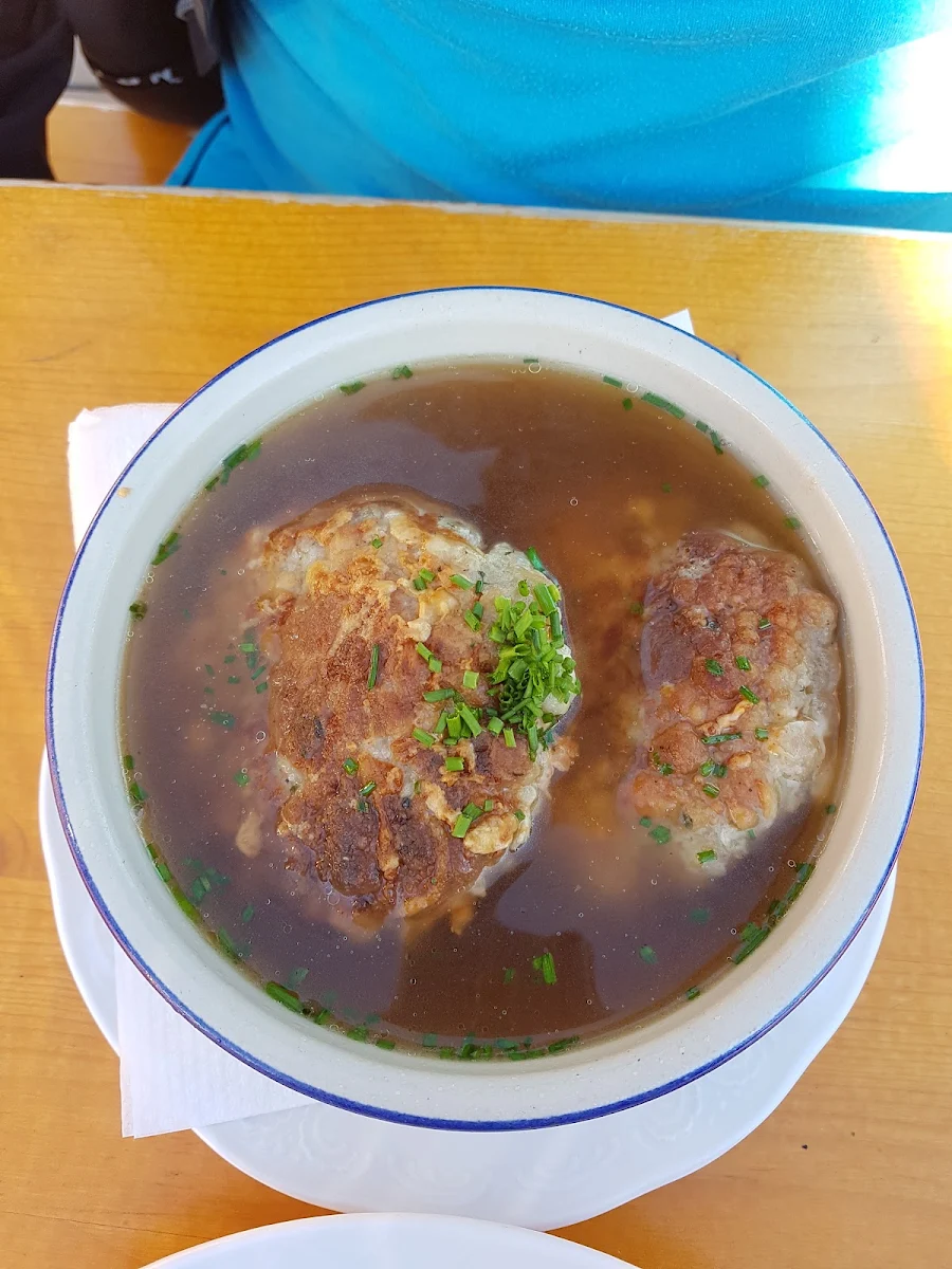 Kaspressknödelsuppe