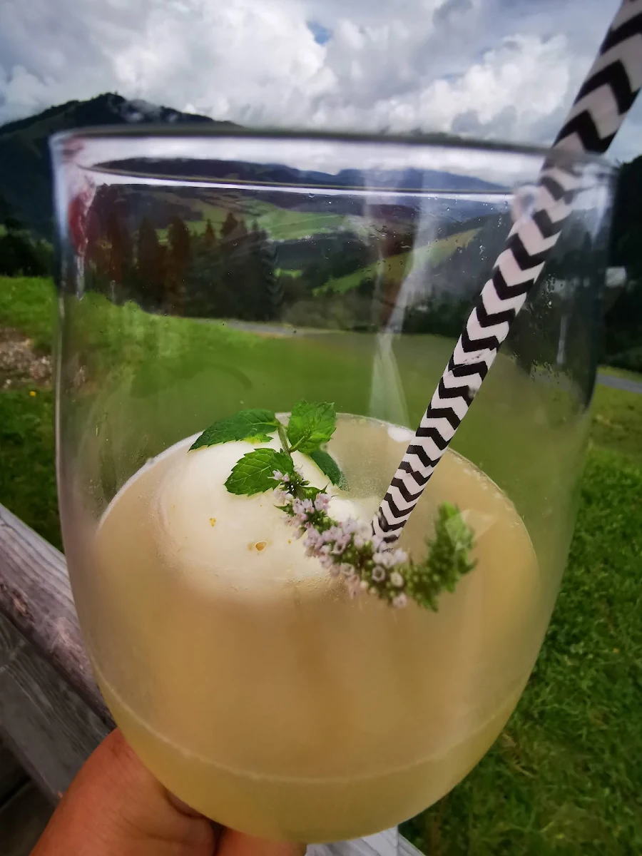 Prosecco Mit Birnensorbet