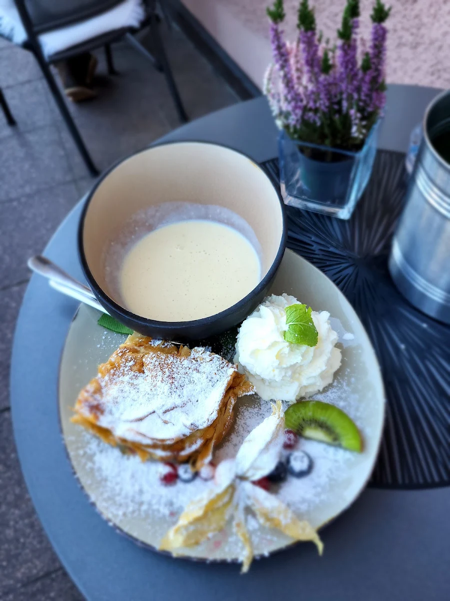 Apple Strudel
