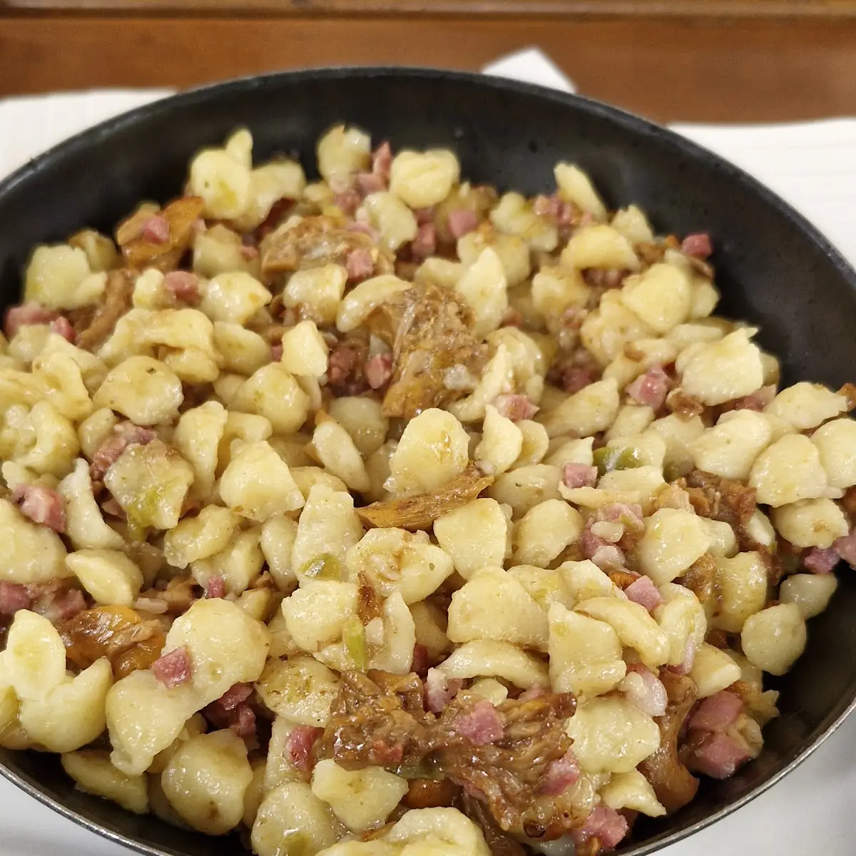 Nockerl Mit Eierschwammerl