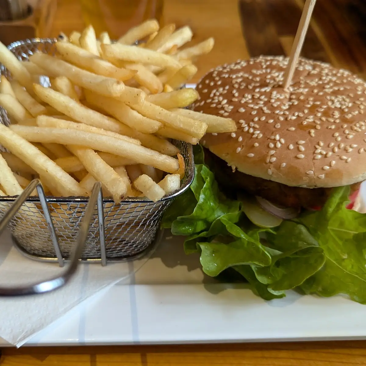 Veggie Burger Mit Pommes Vegan