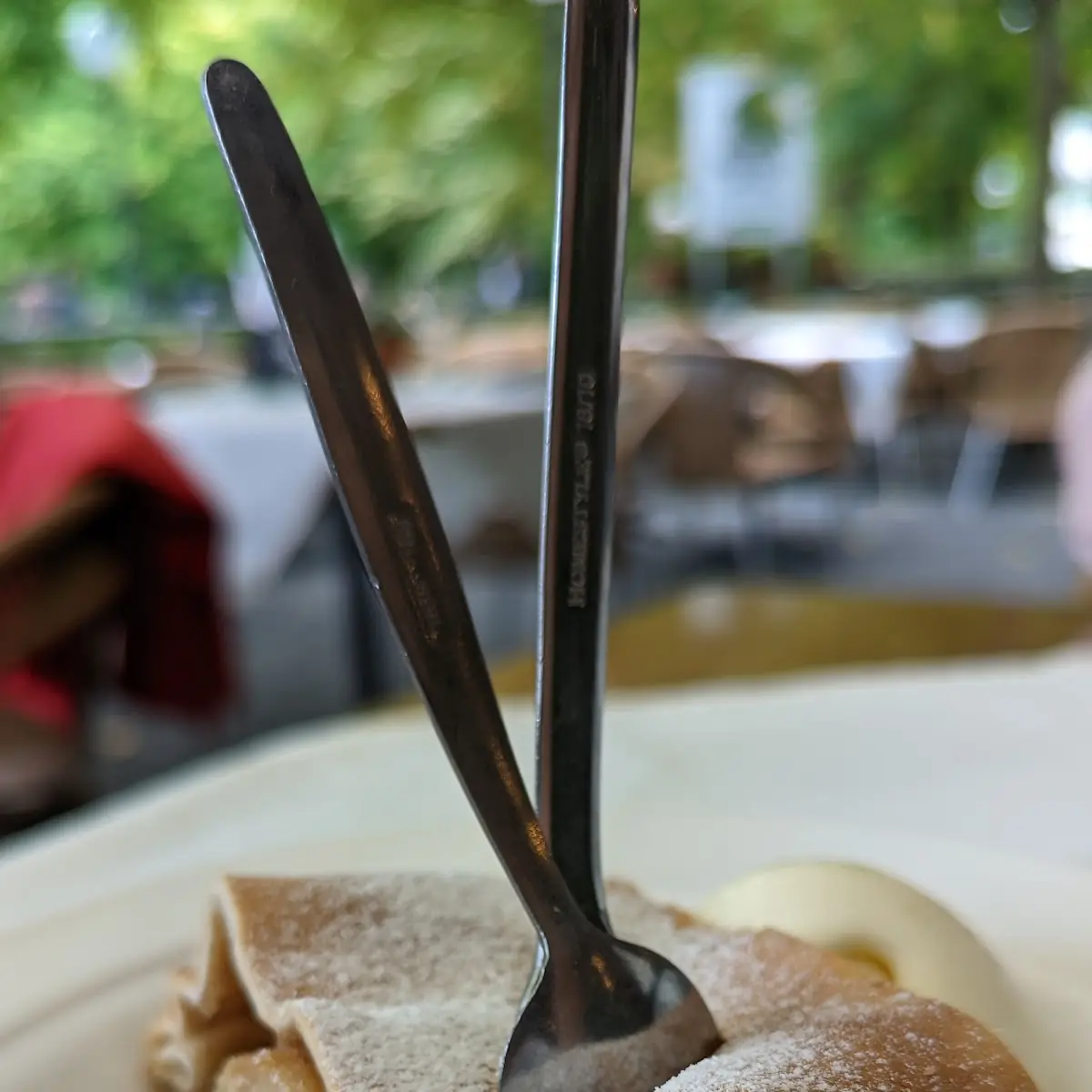 Apfelstrudel Mit Vanilleeis