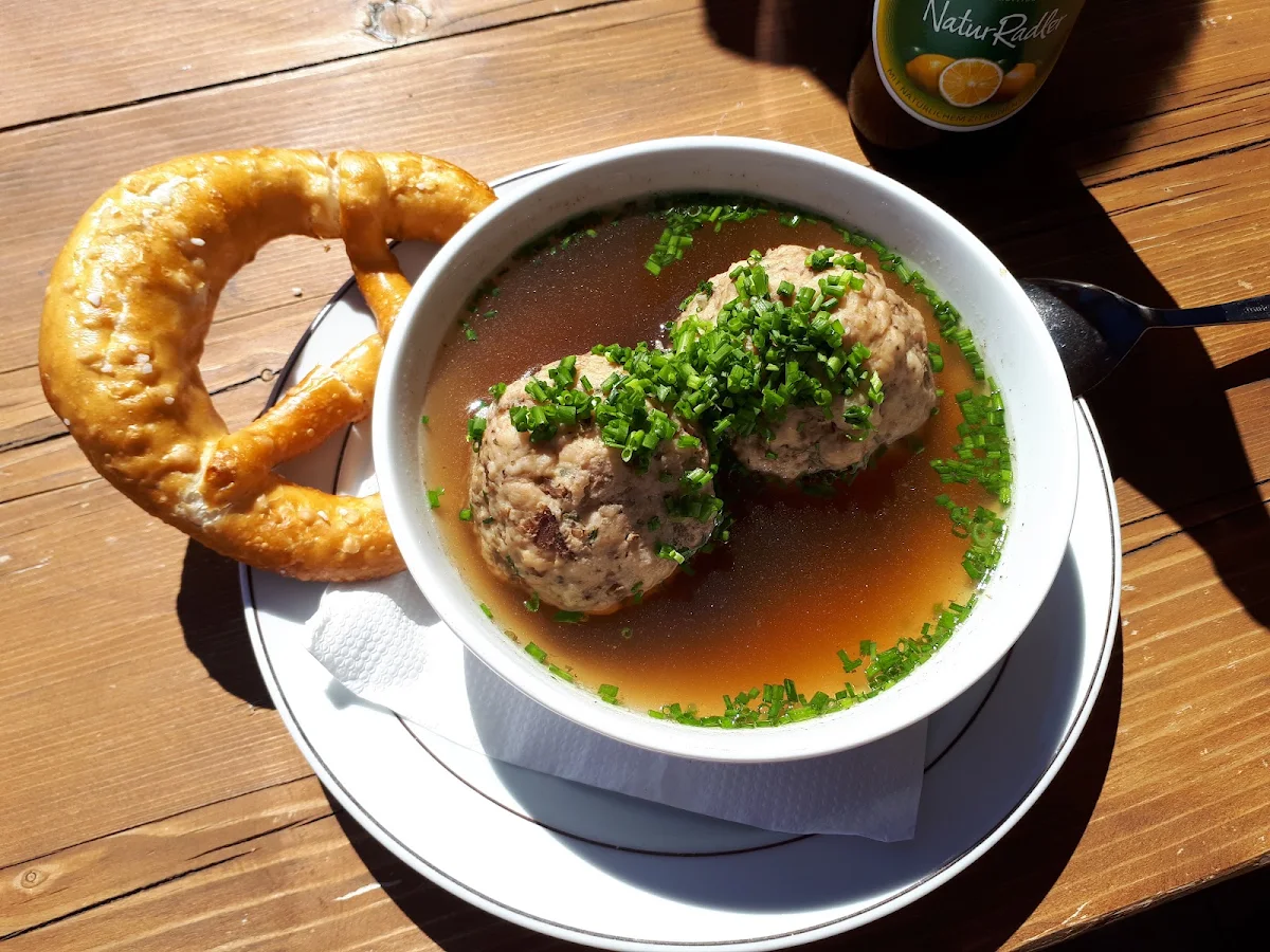 Speckknödelsuppe