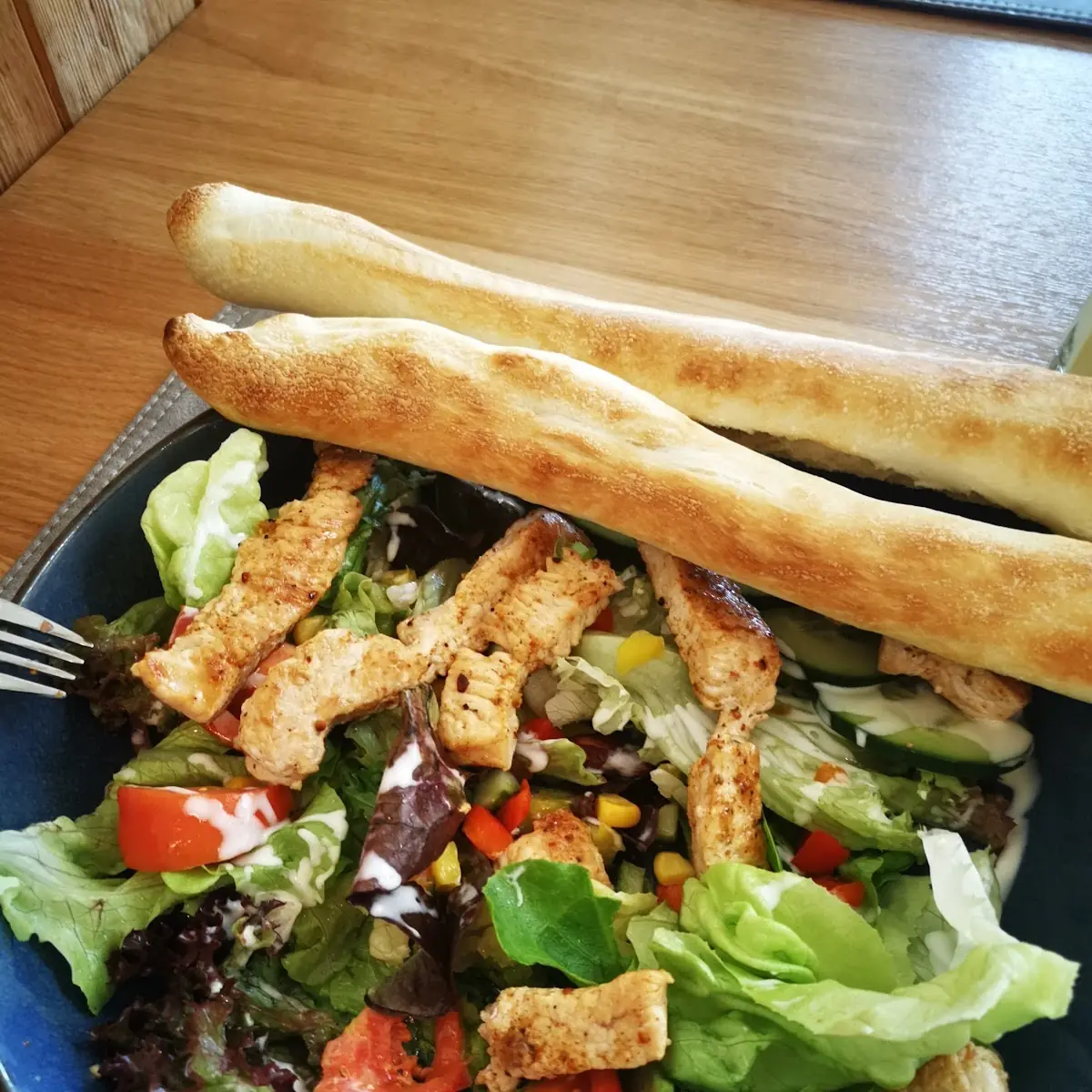 Putenstreifen Auf Blattsalat