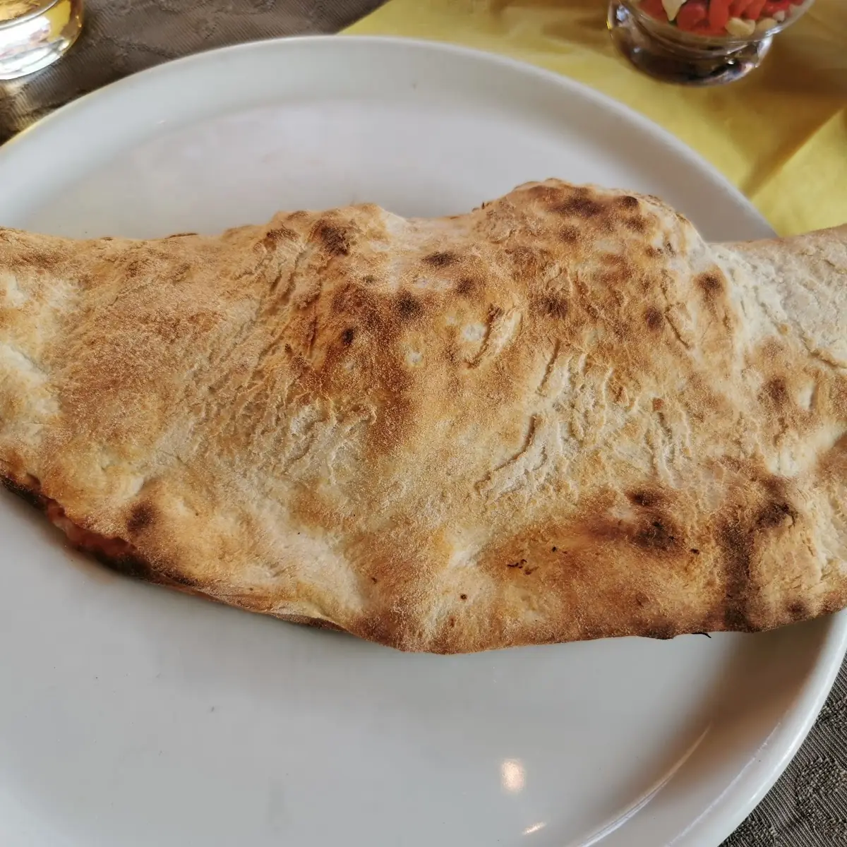 Pizza Calzone Mit Fisch