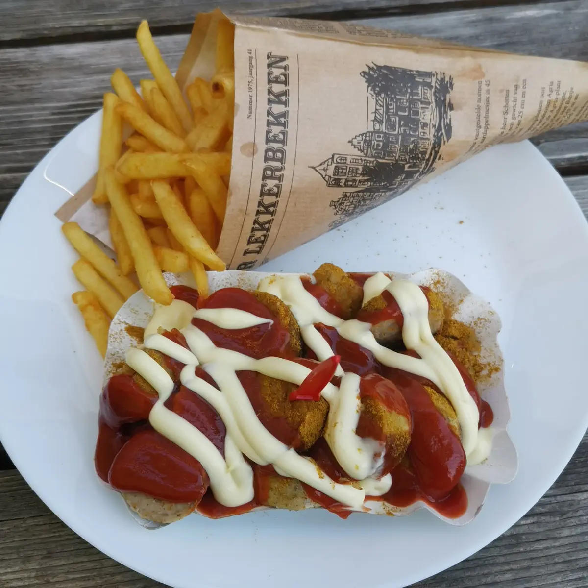 Currywurst Pommes