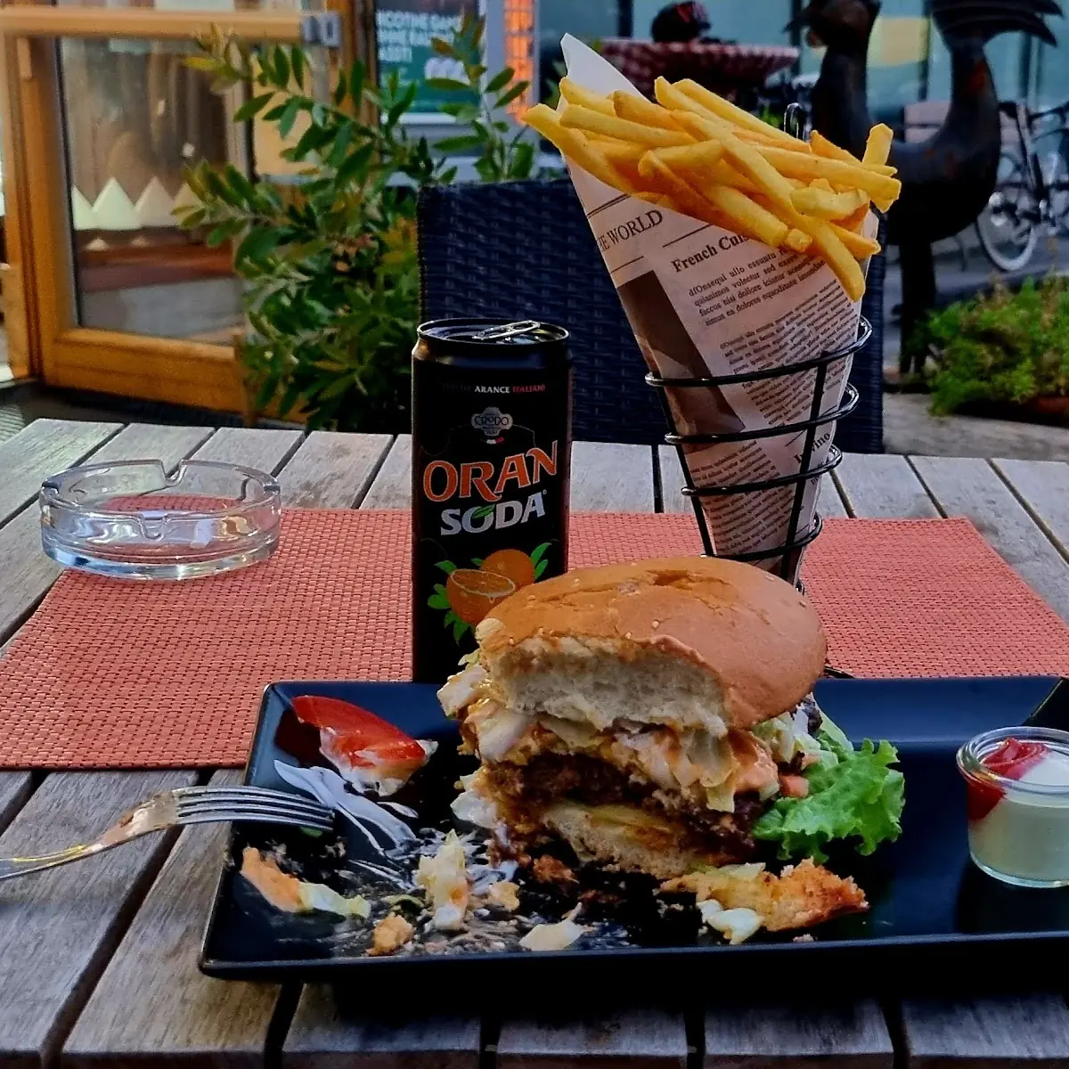 XXL - Bürger Mit Pommes