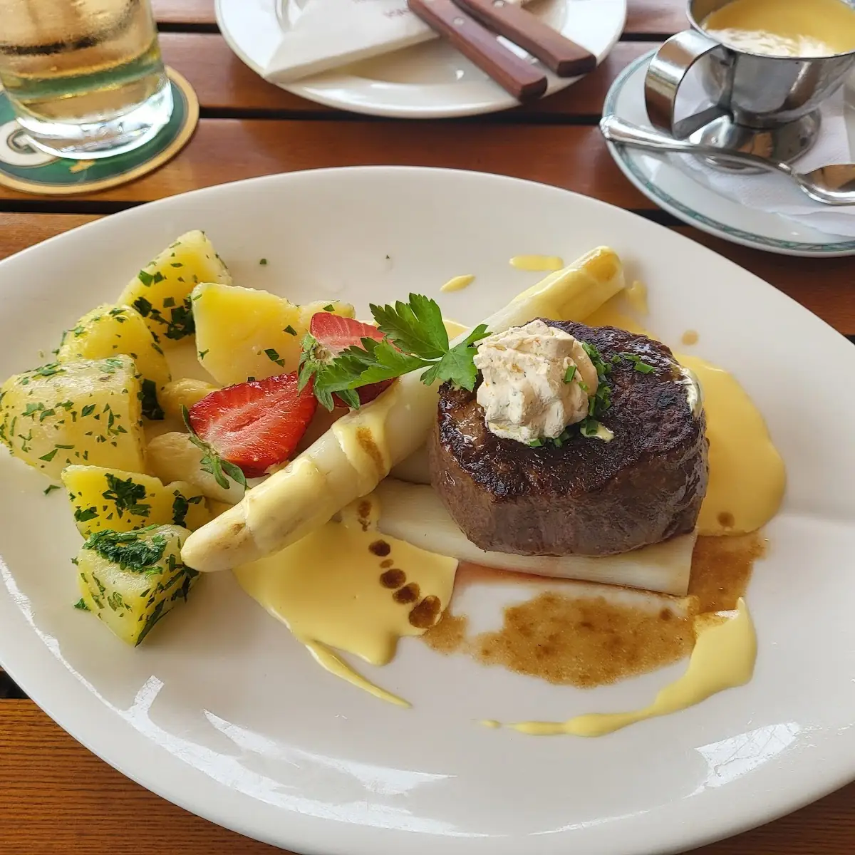 Frischer Spargel Mit Steak