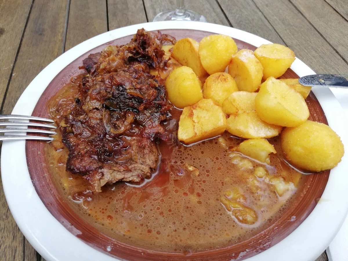Zwiebelrostbraten Mit Bratkartoffeln