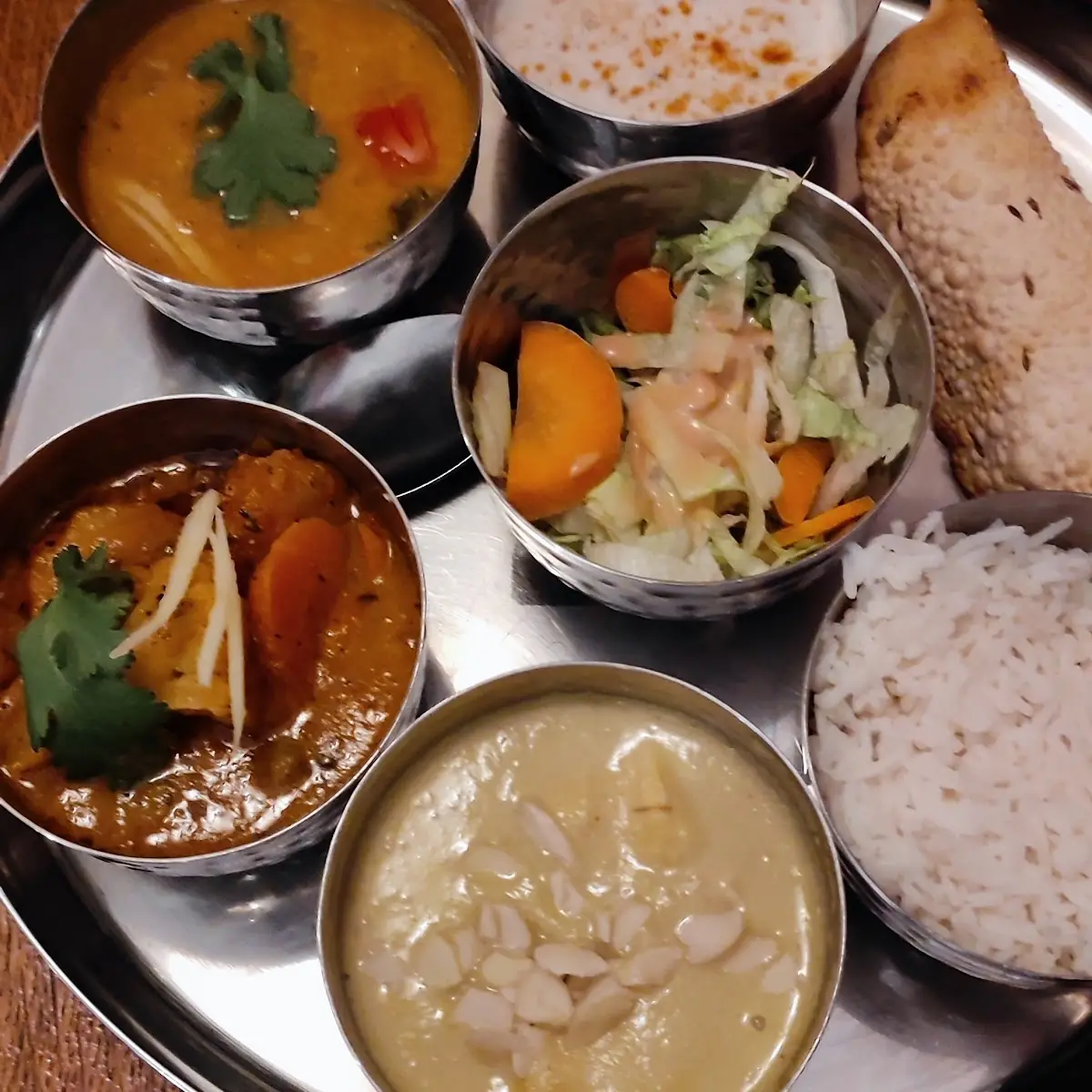 Murgh Thali