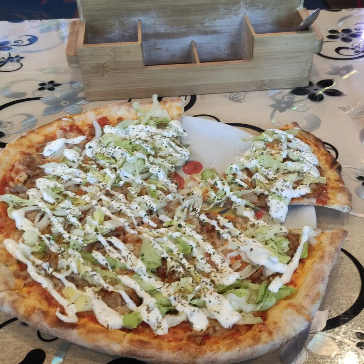 Kebap Pizza