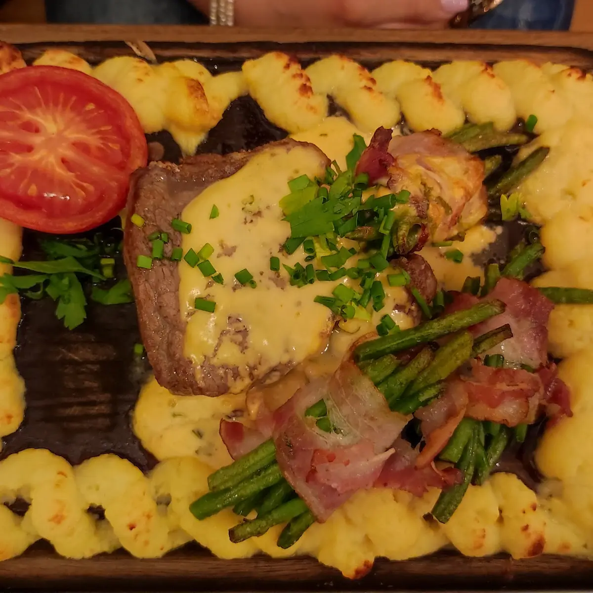 Beiried Pommes Duchesse Speckbohnen