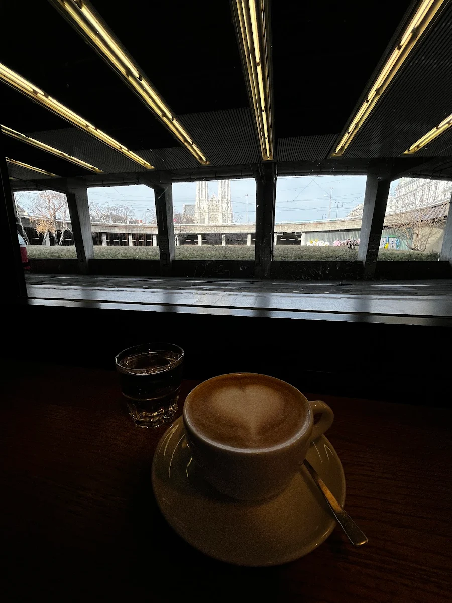 Großer Cappuccino Mit Hafermilch
