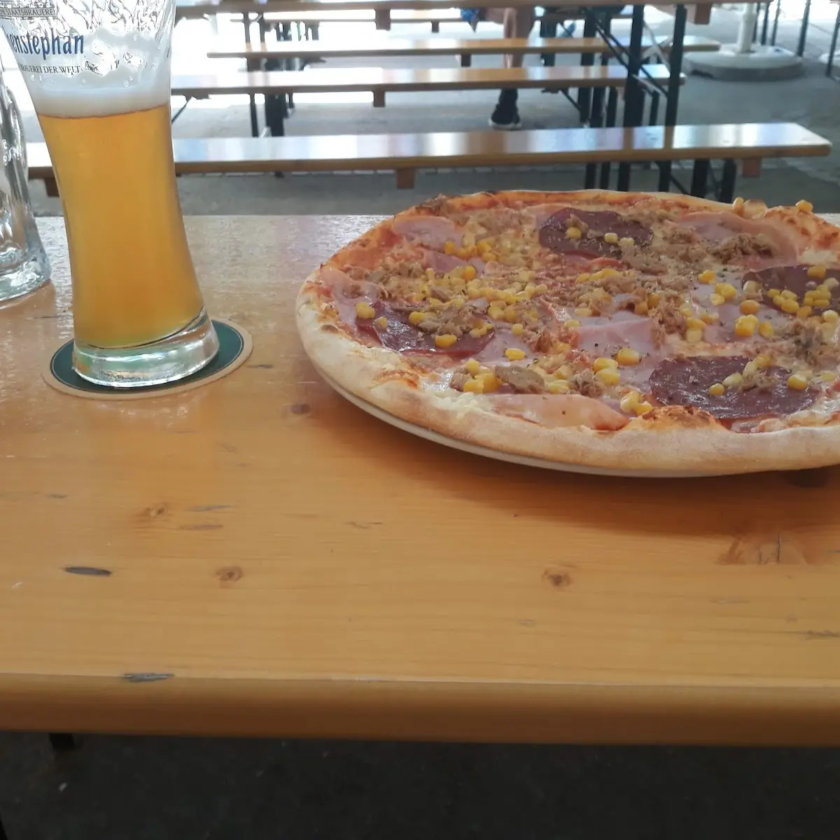 Groß Pizza