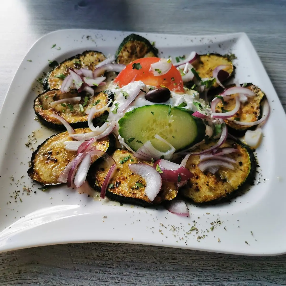 Gebratene Zucchini Mit Tzatziki