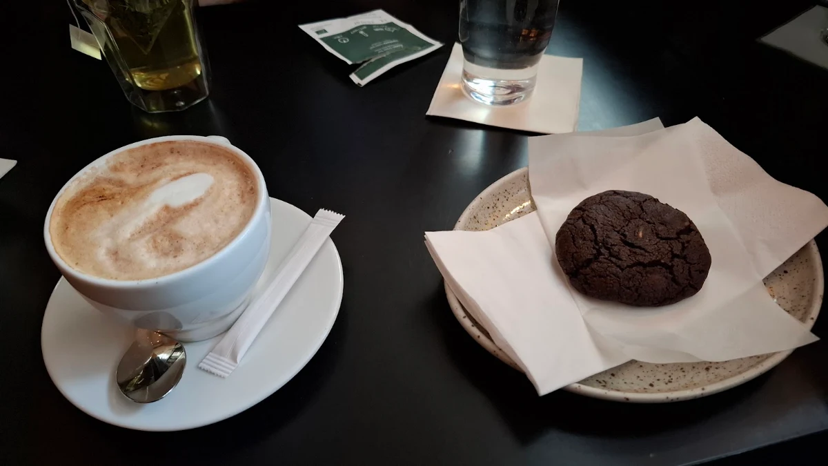 Capuchino and Chocolate Cheep Cookie