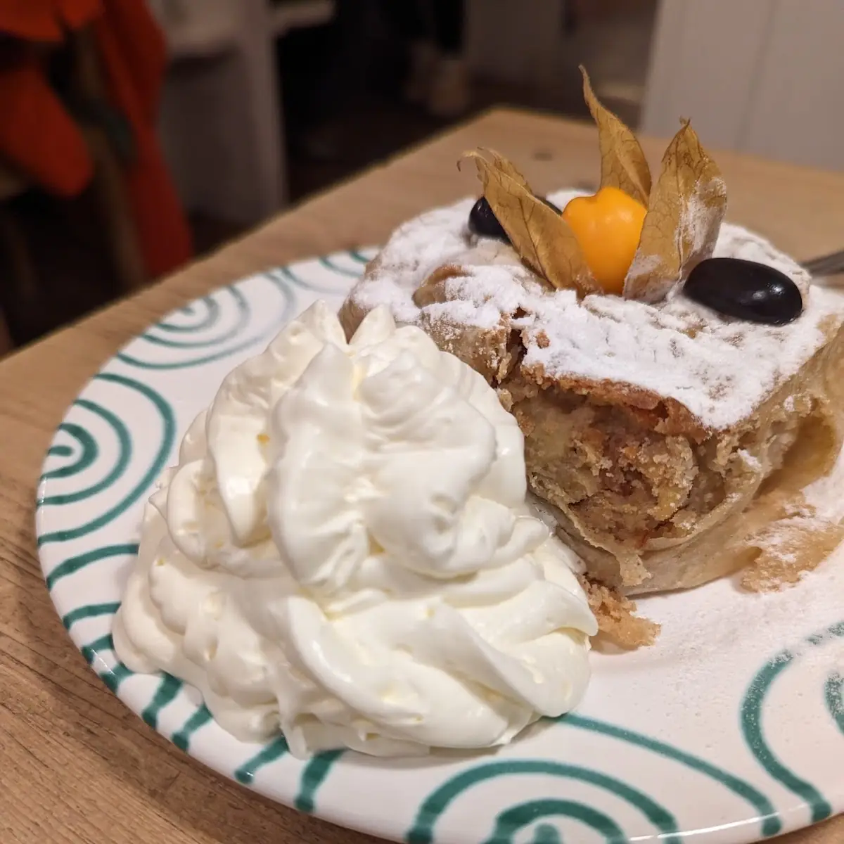Apfelstrudel Mit Vanillesauce