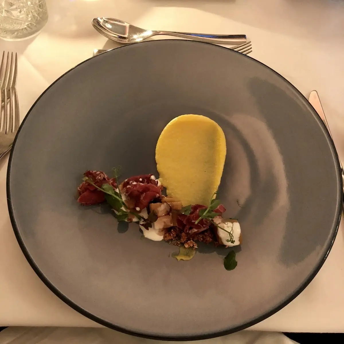 Speckwürfel Mit Walnuss Und Saffranpüree